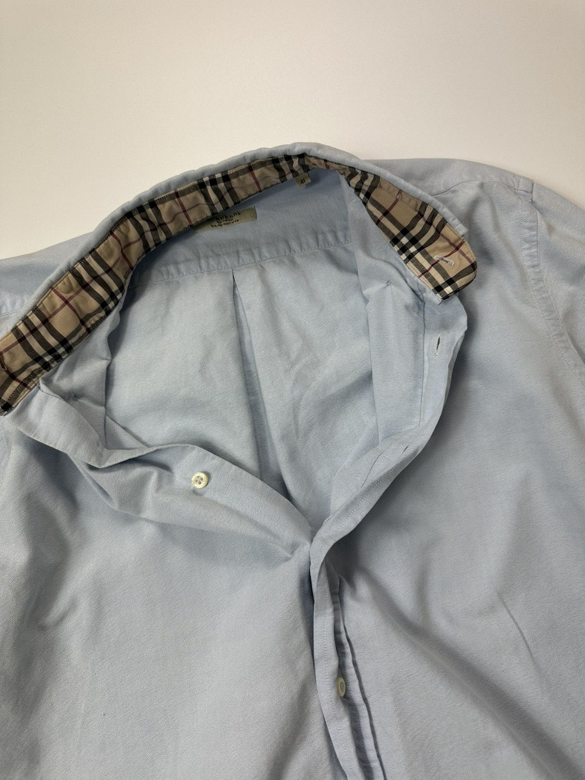 Burberry Burberry London Shirt Classic Fit Red Logo Size US L / EU 52-54 / 3 - 11 Thumbnail