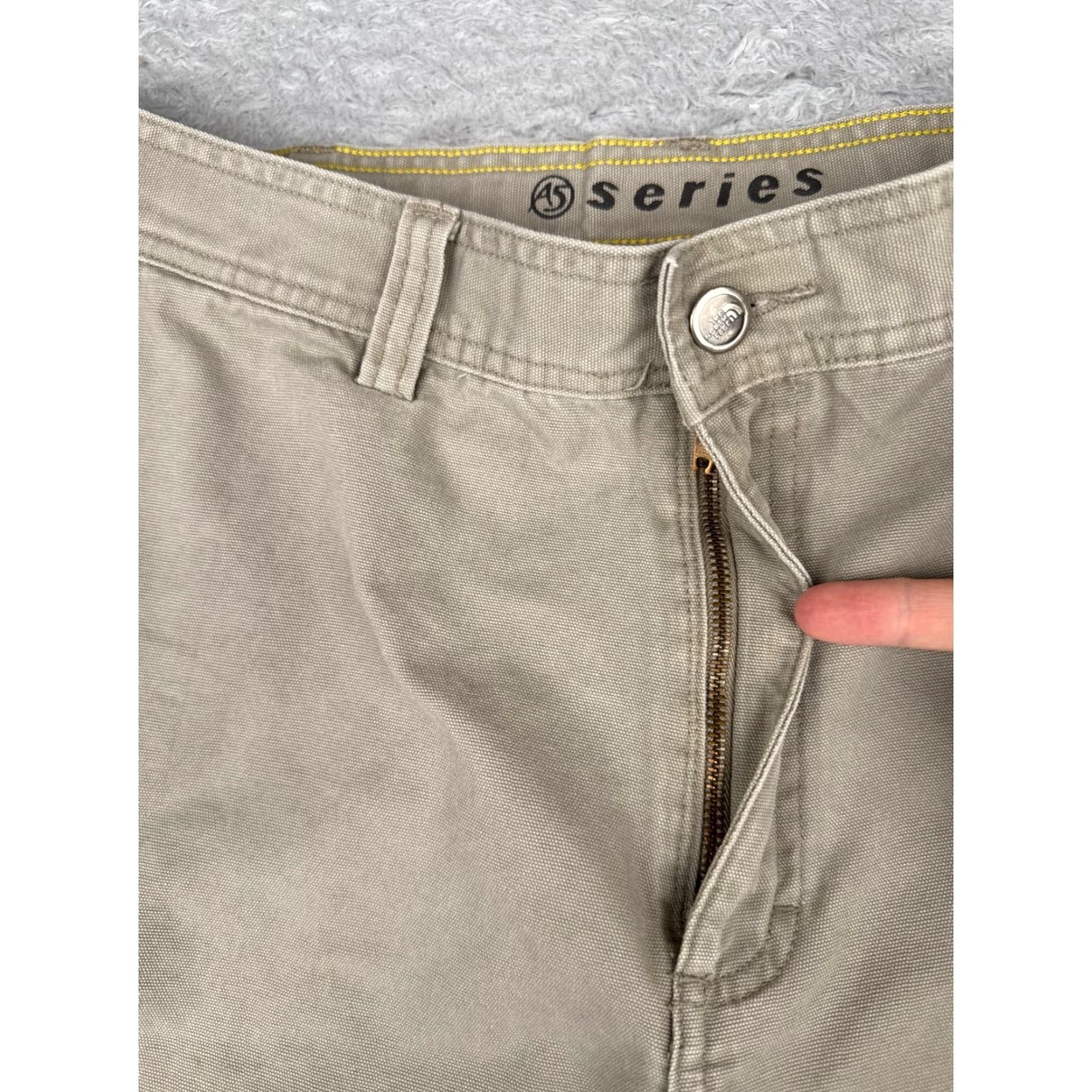 The North Face The North Face Men Short Beige Cotton Canvas Cargo 36x10 Belted Zip Front Pockets Casual Vintage No Size US 36 / EU 52 - 6 Thumbnail