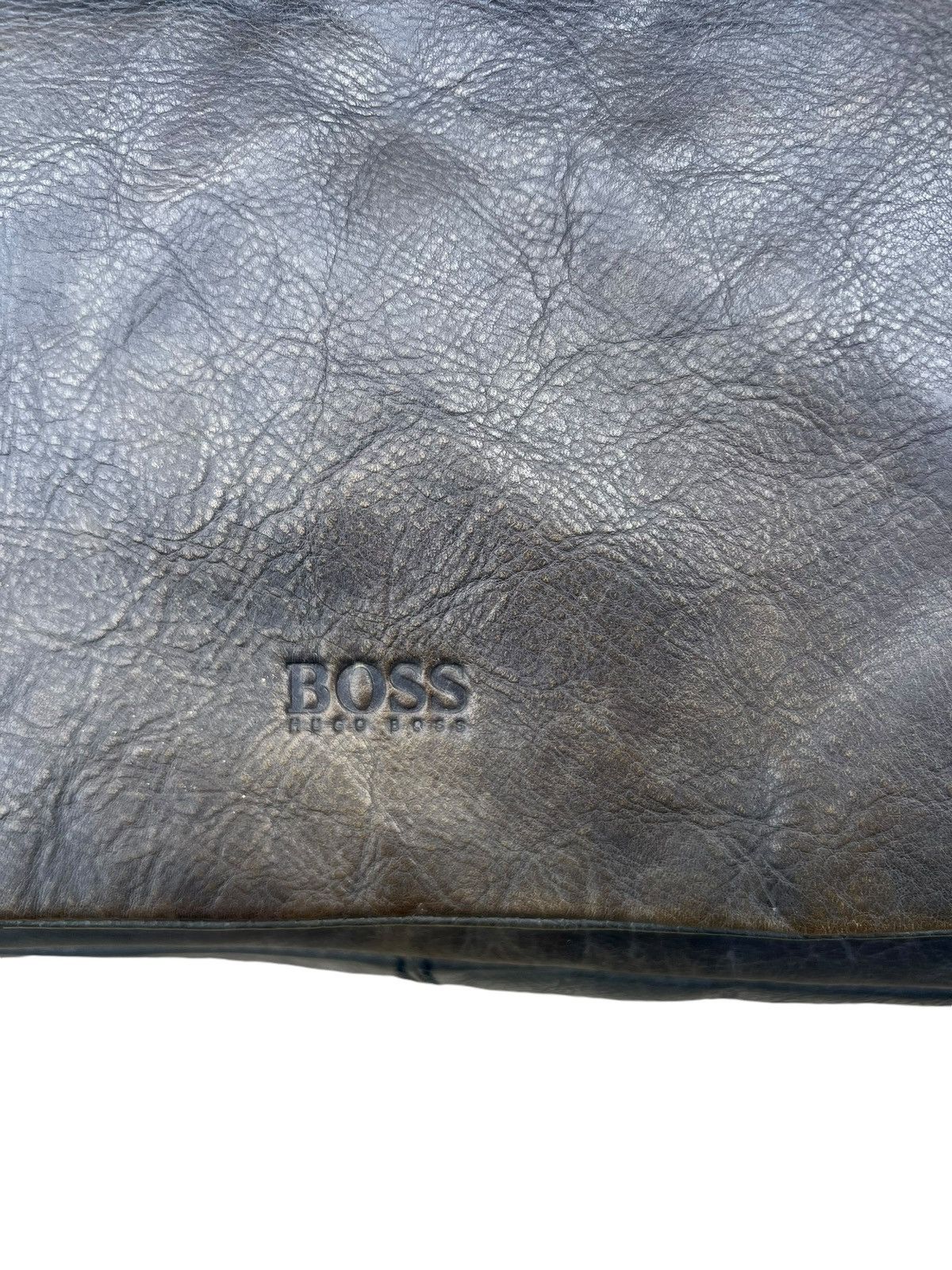 Hugo Boss × Leather Hugo Boss Fade Patina Leather Heavy Messenger Bag Size ONE SIZE - 7 Thumbnail