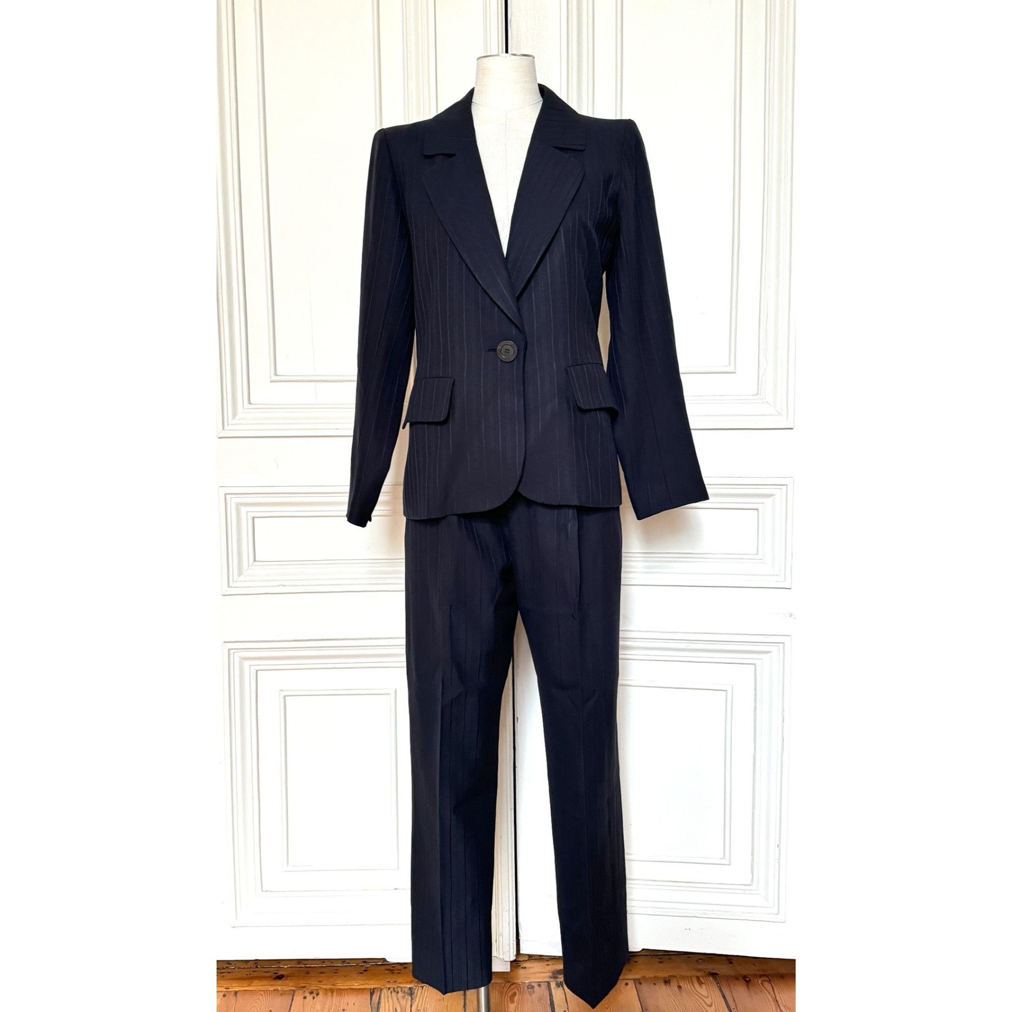 Yves Saint Laurent Rive Gauche 1980s Navy Pinstripe Pants Suit Size M / US 6-8 / IT 42-44 - 1 Thumbnail