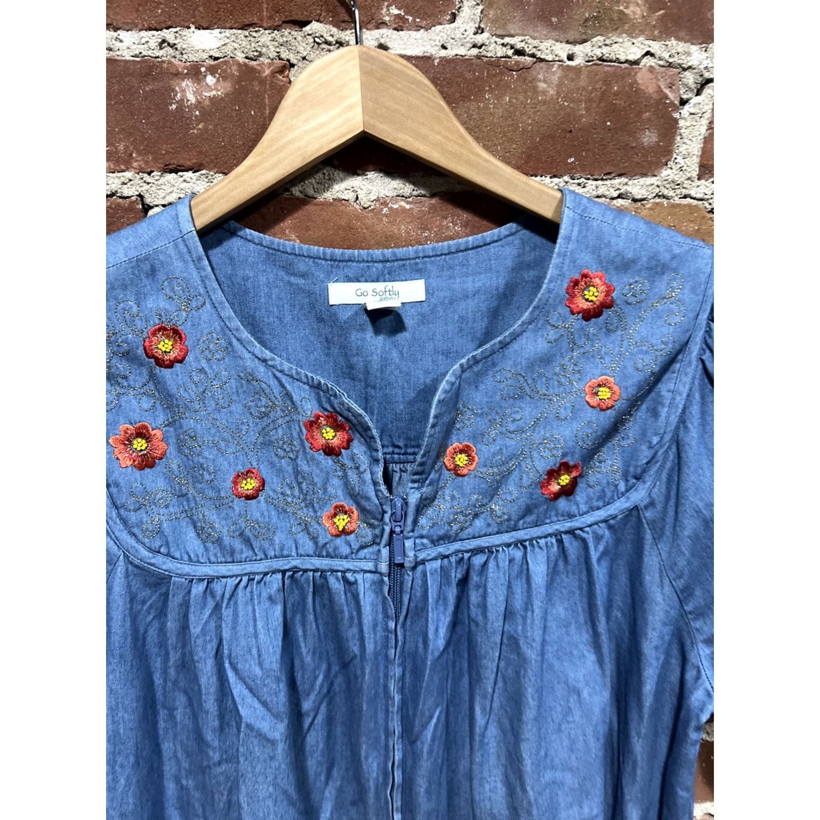 Denime Go Softly Denim Dress Sz M Short Sleeve Floral Embroidered Snap Front Patio Gown Size 32" / US 10 / IT 46 - 2 Thumbnail
