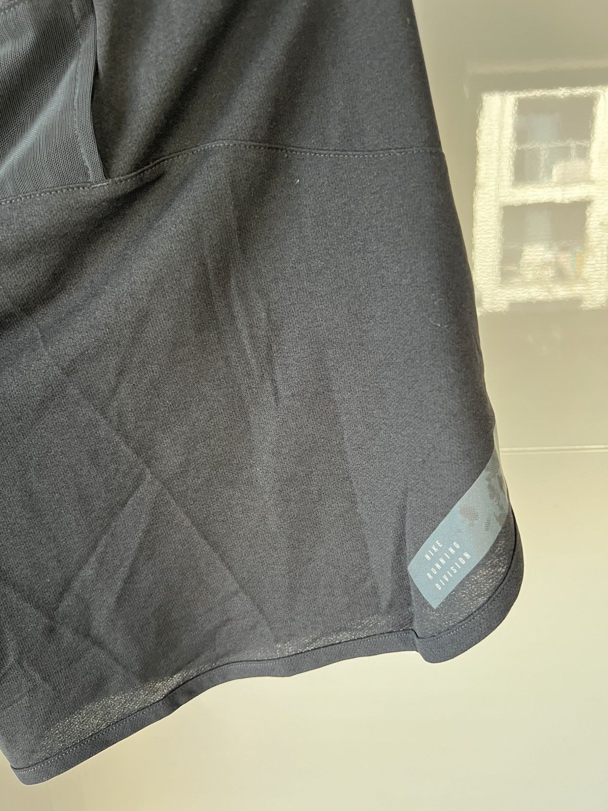 Nike Nike Running Division Reflective Swoosh Dri-Fit ADV 4 Shorts Size US 32 / EU 48 - 9 Thumbnail