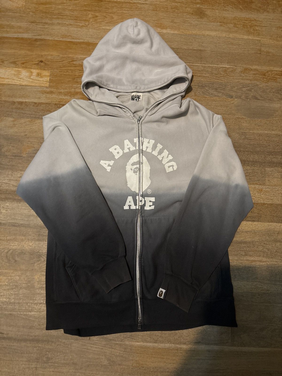 Bape Bape gradient college full zip Size US L / EU 52-54 / 3 - 1 Thumbnail