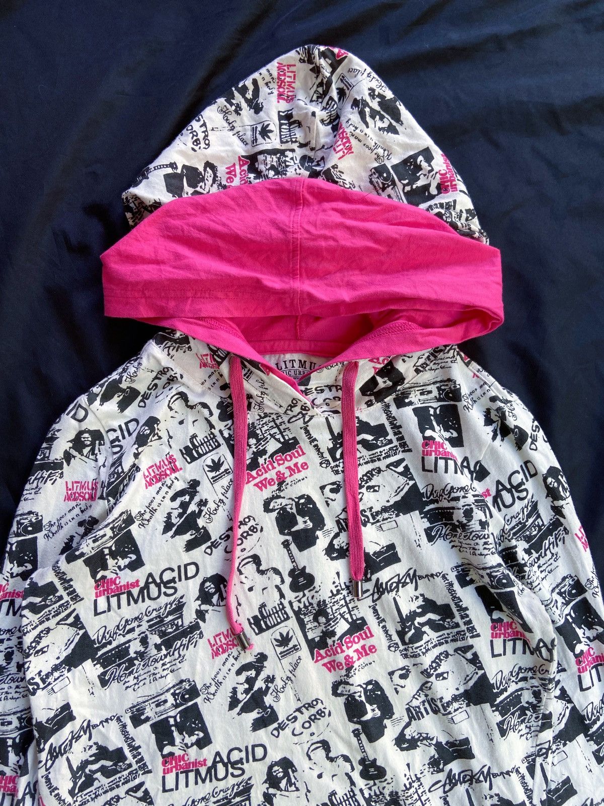 20471120 DOUBLE LAYER CHIC URBANIST ACID LITMUS HOODIE STYLE Size US S / EU 44-46 / 1 - 3 Thumbnail