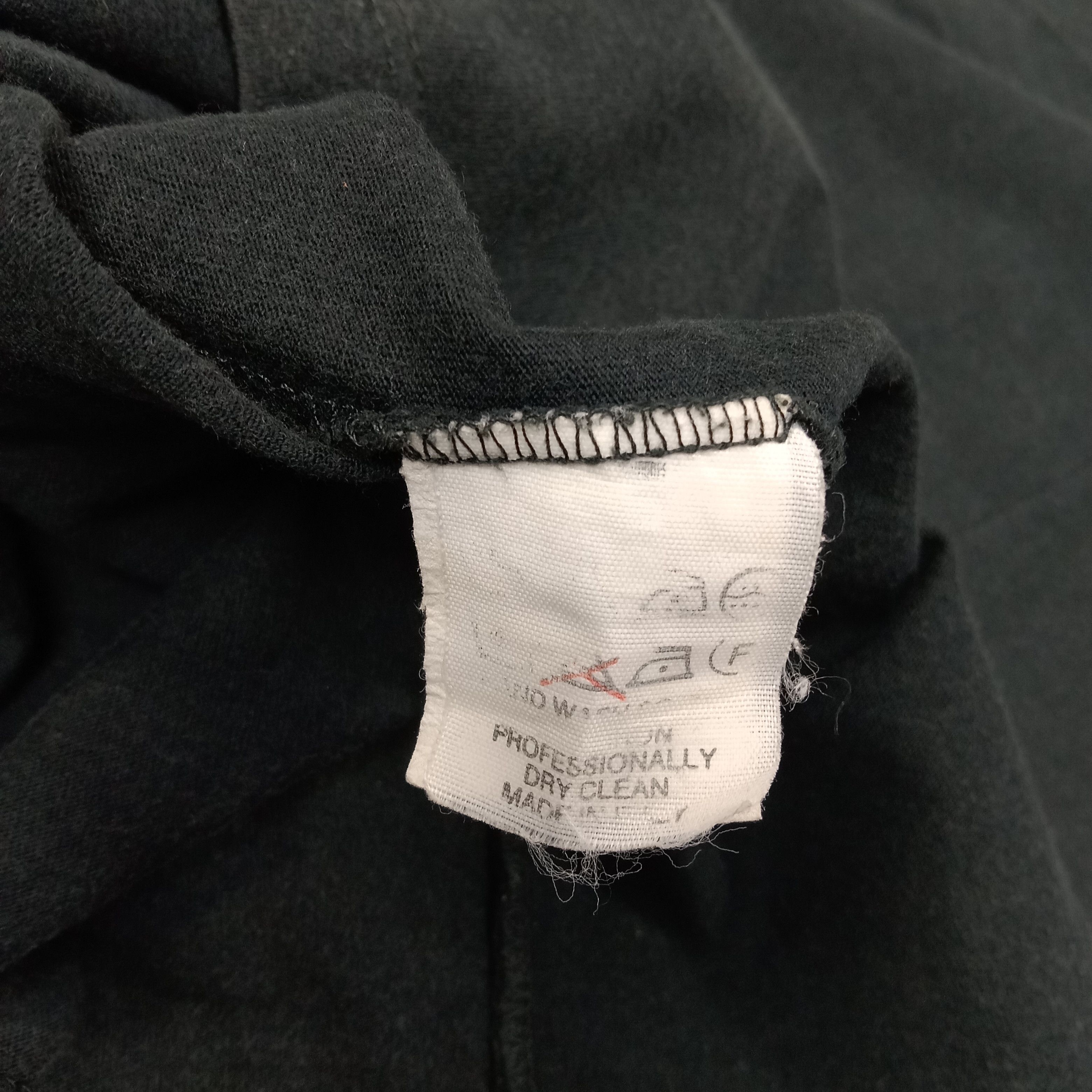 Vintage Fendi Italian Brand Spellout Tshirt C223N7 Size US M / EU 48-50 / 2 - 6 Thumbnail