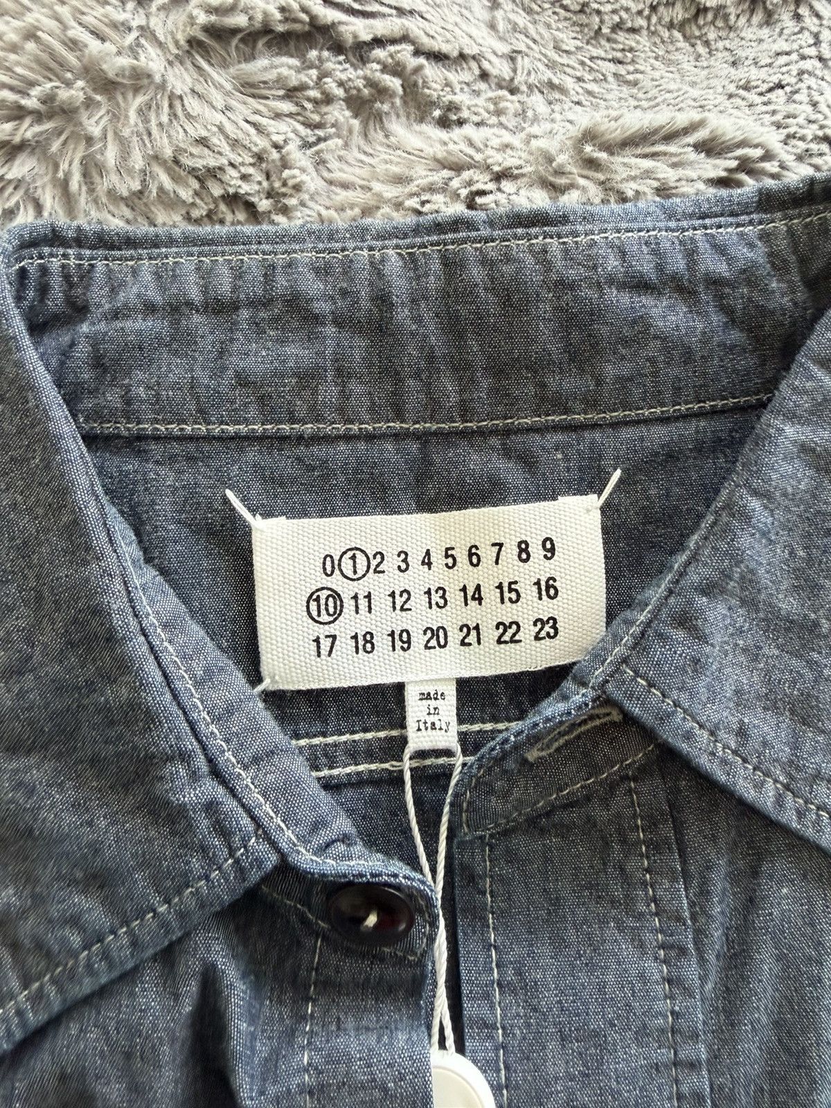 Maison Margiela Maison Margiela Chambray Button Up Shirt Size 41 Size US S / EU 44-46 / 1 - 5 Thumbnail