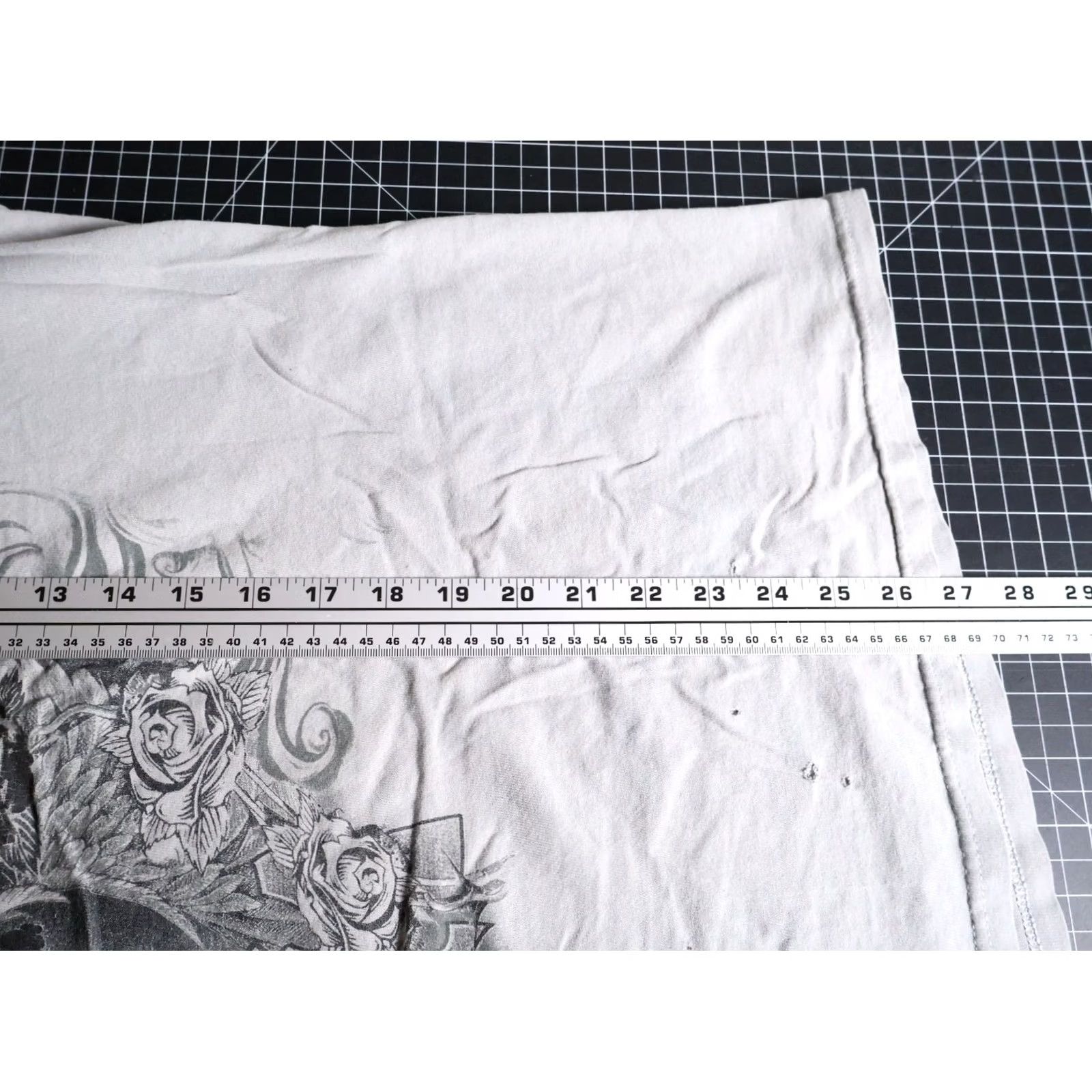 Affliction VINTAGE Redemption Wings T-Shirt Men 2XL Gray Affliction Style Distressed VTG Y2K MMA Clothing Graphic Print Short Sleeve Crew Neck Rock Skull Tribal Size US XXL / EU 58 / 5 - 6 Thumbnail