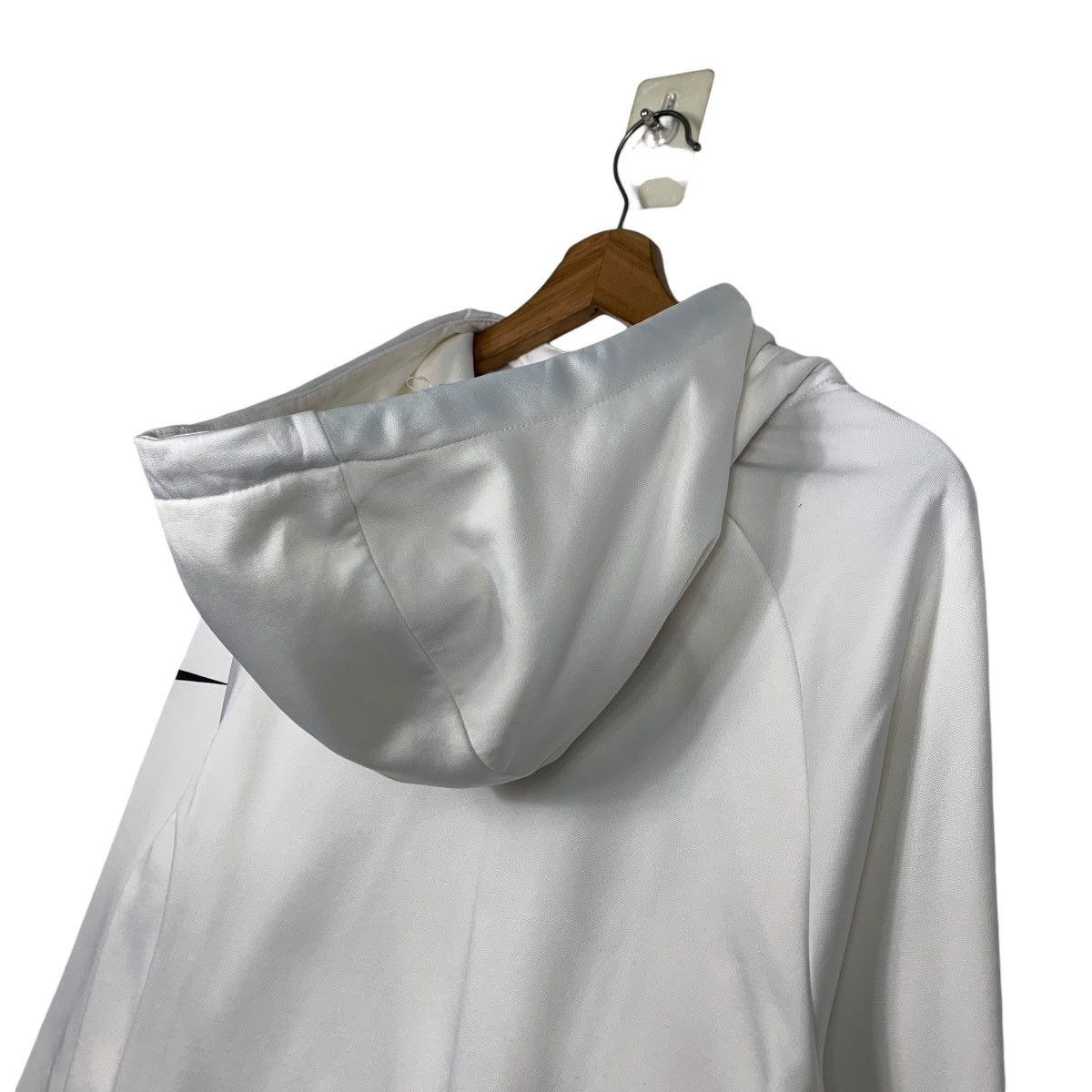 Nike NIKE SWOOSH Big Logo White Pullover Hoodies #2547-C115 Size US M / EU 48-50 / 2 - 23 Thumbnail