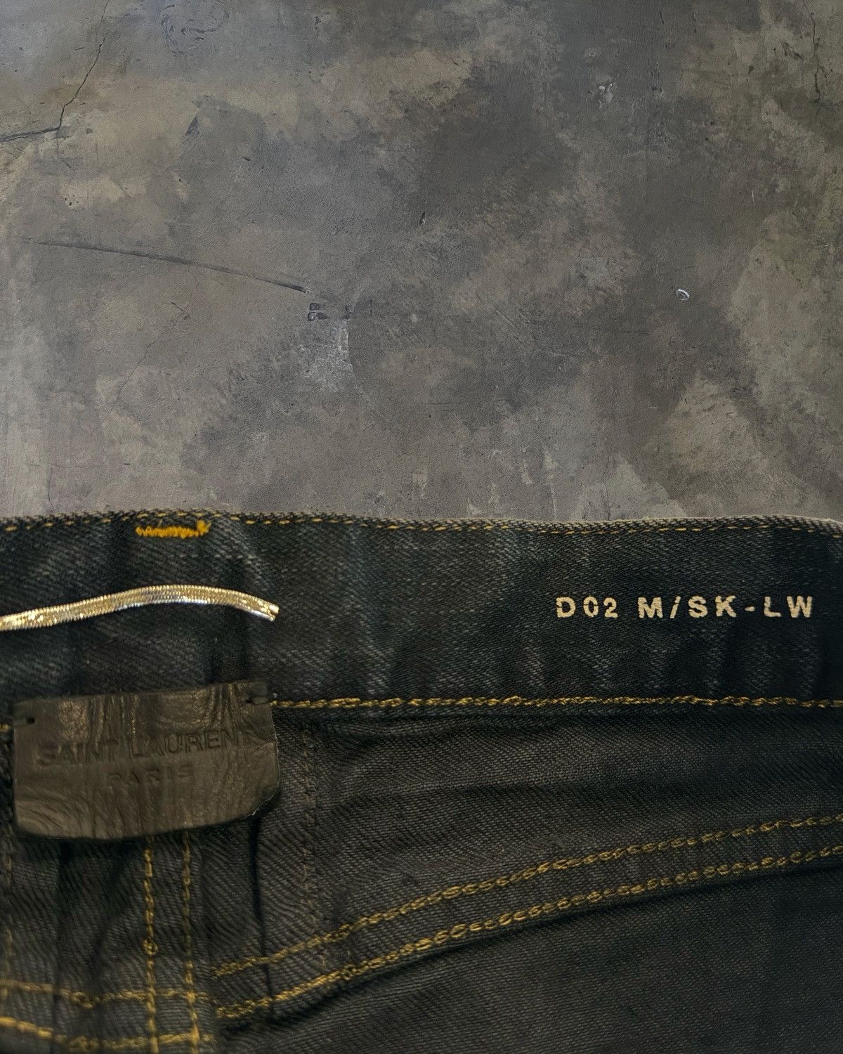 Saint Laurent Paris SAINT LAURENT FW2013 SCAB DISTRESSED JEANS Size US 33 - 6 Thumbnail