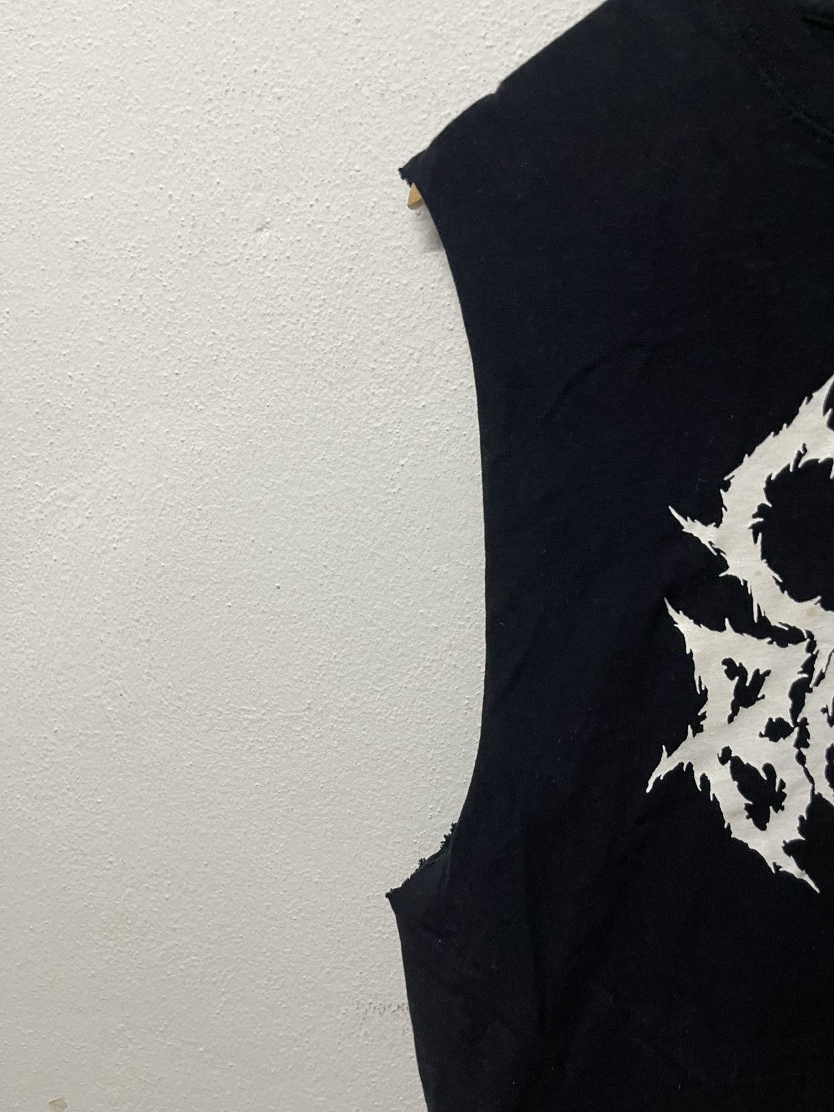 Band Tees 2000s METAL BAND SLEEVELESS SHIRT RARE Size US L / EU 52-54 / 3 - 7 Thumbnail