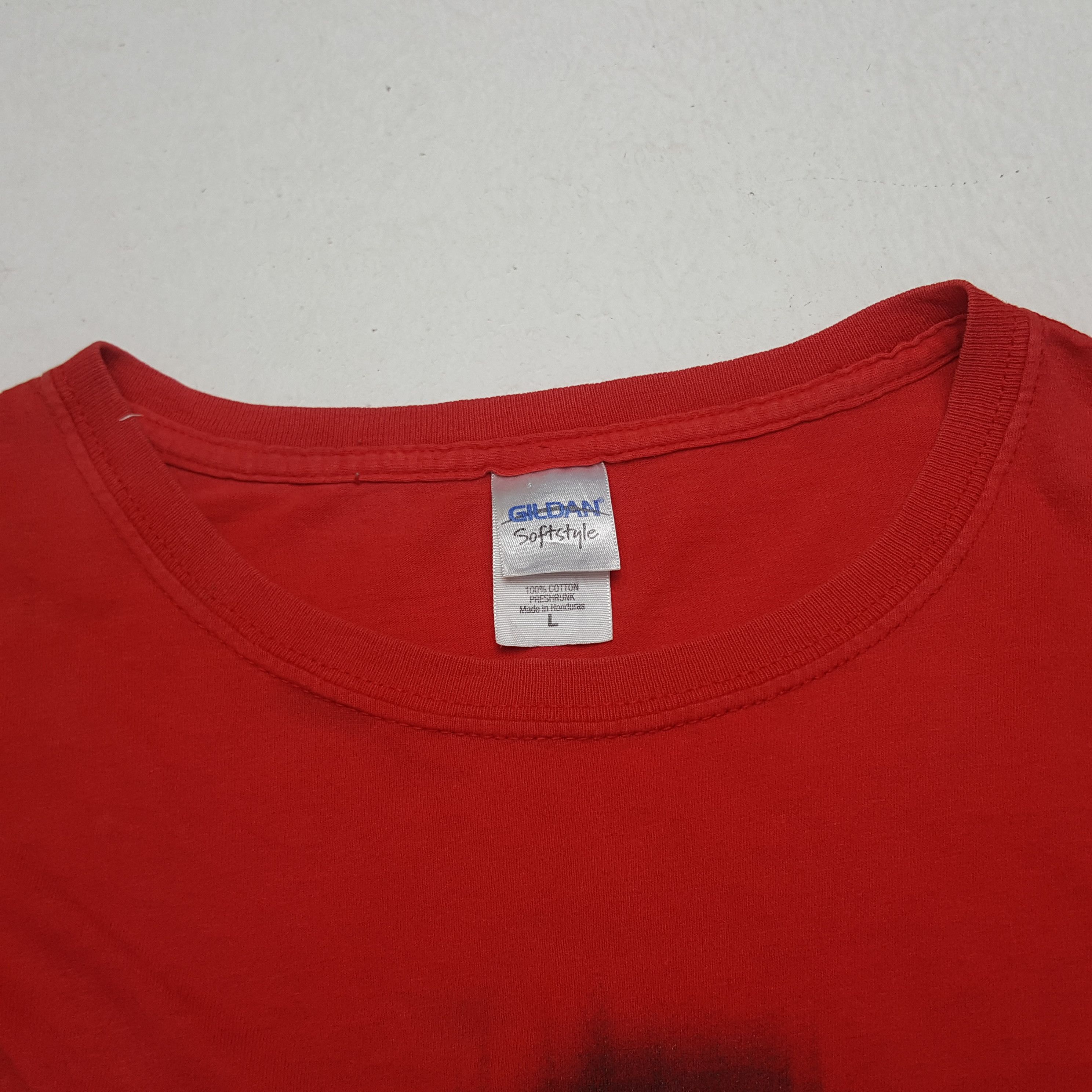 Vintage Vintage Red Taylor Swift American Singer Songwriter Tshirt Size US L / EU 52-54 / 3 - 4 Thumbnail
