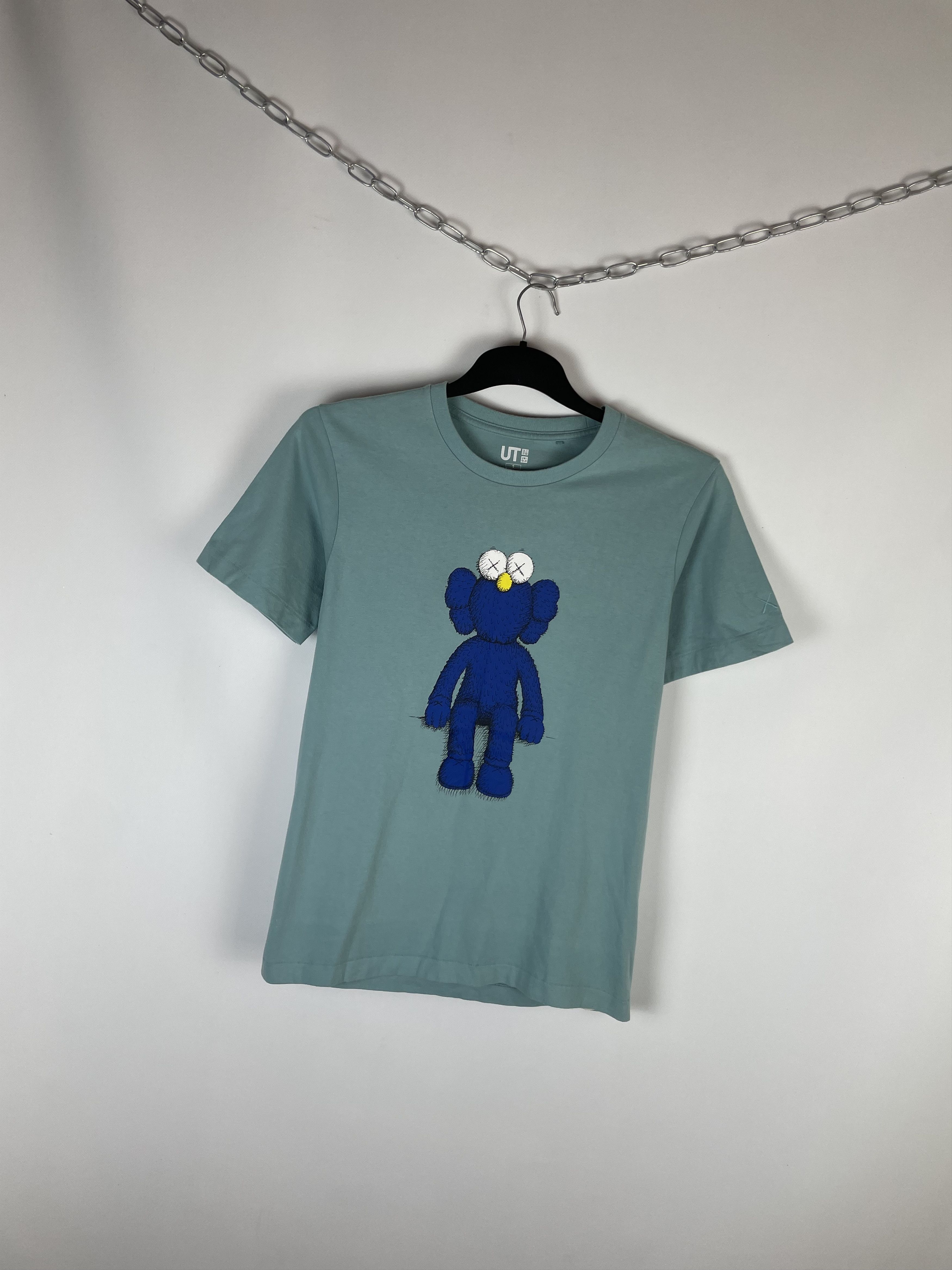 Kaws × Uniqlo Rare Kaws x Uniqlo Baby Blue T-Shirt Size US S / EU 44-46 / 1 - 2 Thumbnail