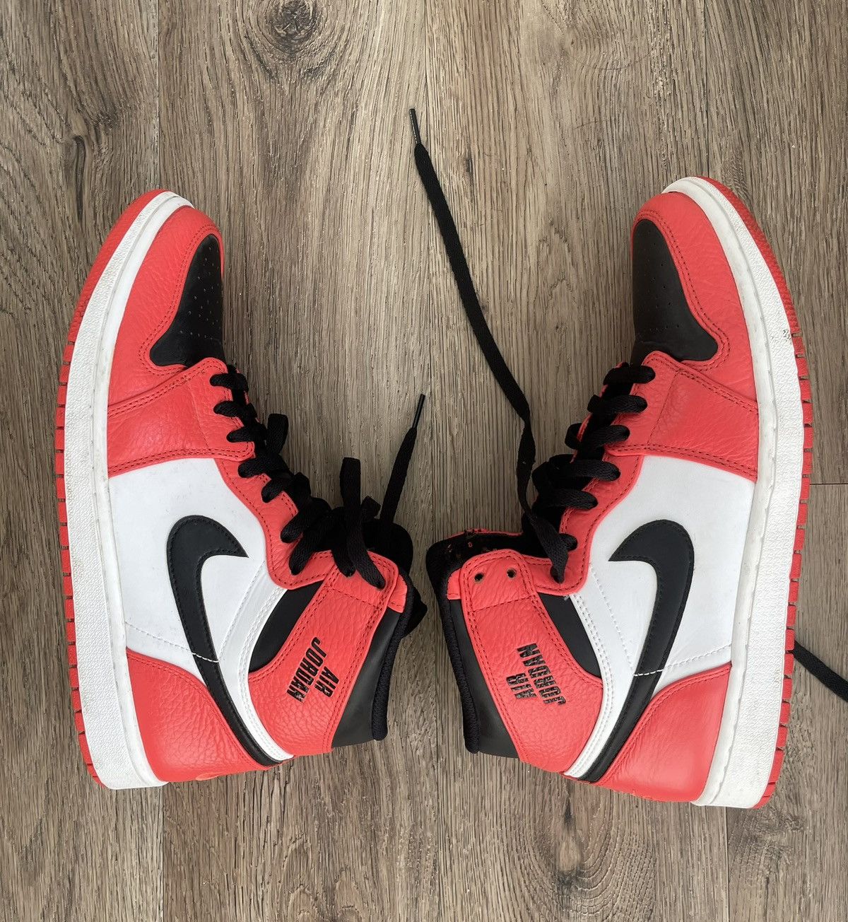 Jordan Brand Men Size 10.5 Air Jordan 1 Rare Air 'Max Orange' Shoes Size US 10.5 / EU 43-44 - 2 Thumbnail