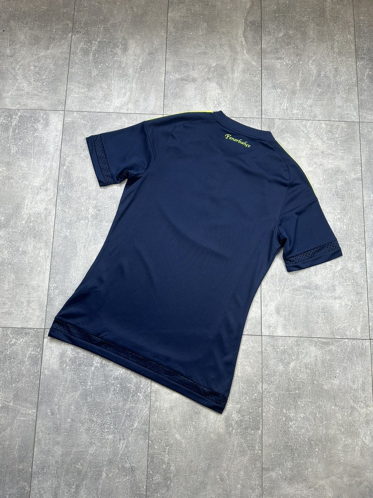 Other Adidas Fenerbahce Home Soccer Jersey Size US S / EU 44-46 / 1 - 11 Thumbnail