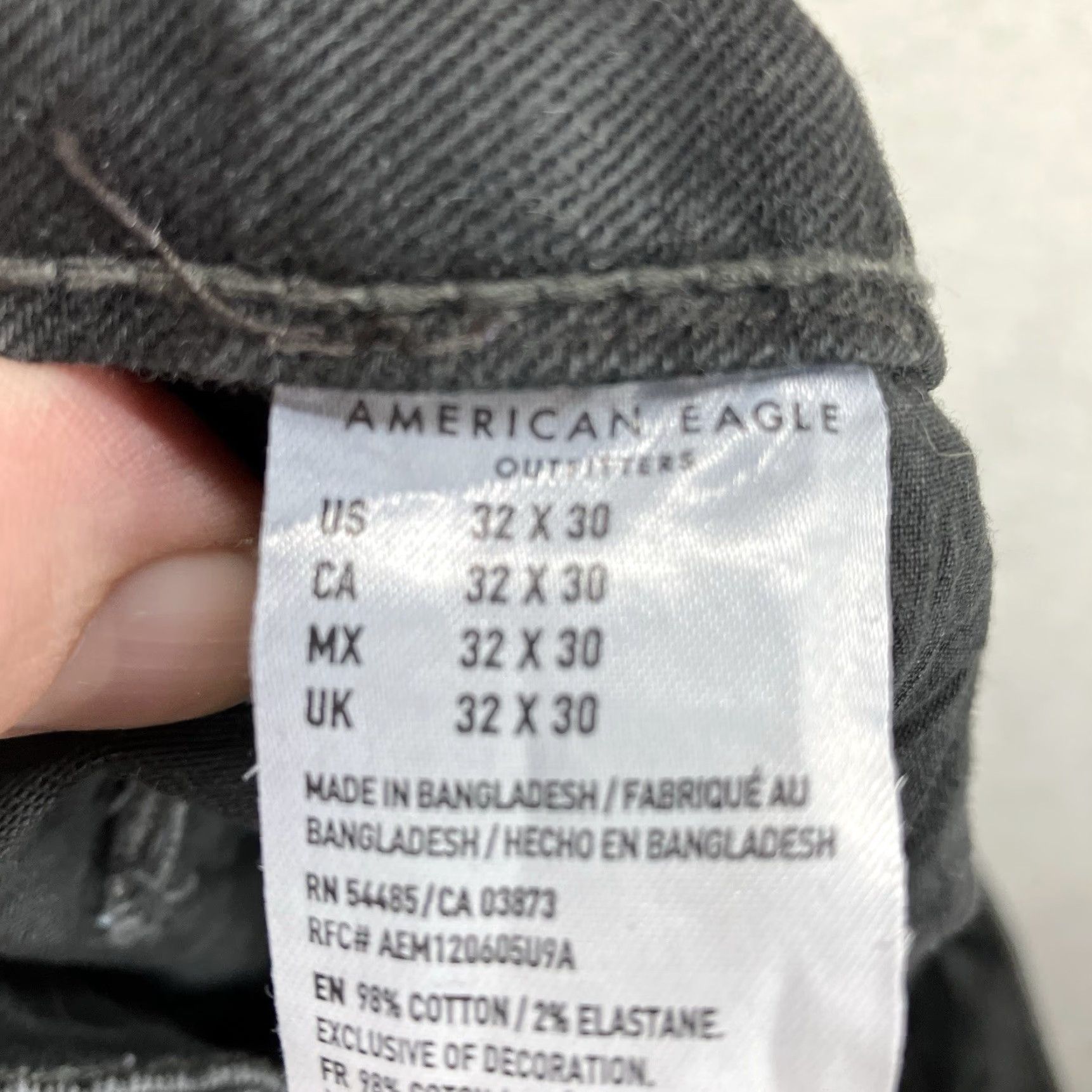 American Eagle Outfitters American Eagle Flex Jeans Black Slim Straight 32x28 Distressed Mid-Rise Mens Size US 32 / EU 48 - 3 Thumbnail