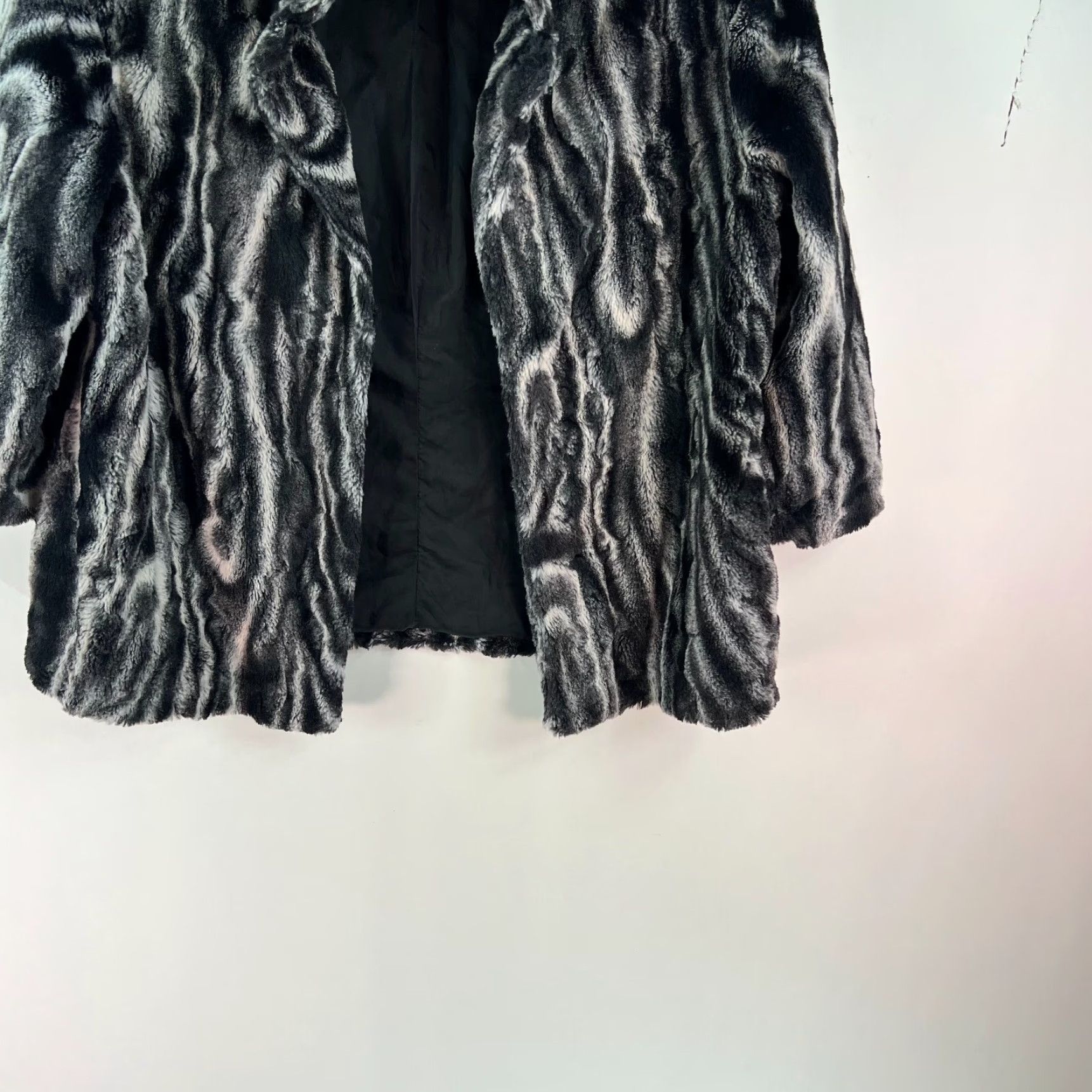 Vintage Alfred Dunner Women Animal Print Faux Fur Open Front Black Jacket 12 Size XL / US 12-14 / IT 48-50 - 3 Thumbnail