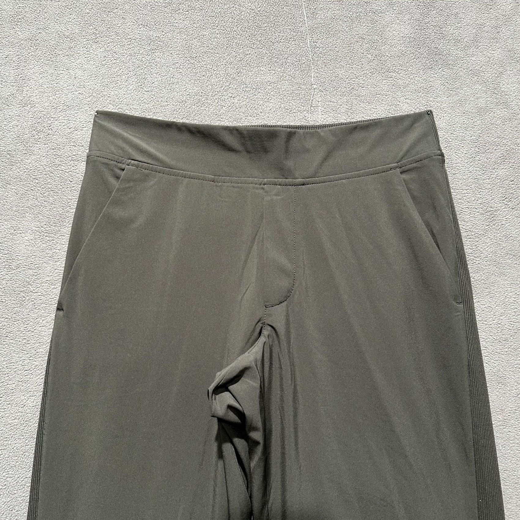 Athleta Athleta Brooklyn Ankle Pants Womens 0 Olive Green Casual Travel Size 25" / US 0 / IT 36 - 3 Thumbnail