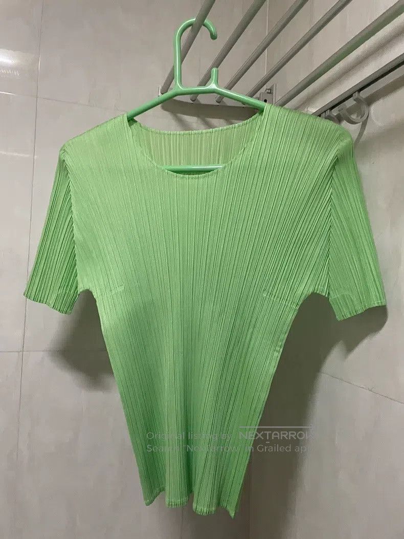 Issey Miyake Issey Miyake Pleated Crew Neck Short Sleeve Size L / US 10 / IT 46 - 3 Thumbnail