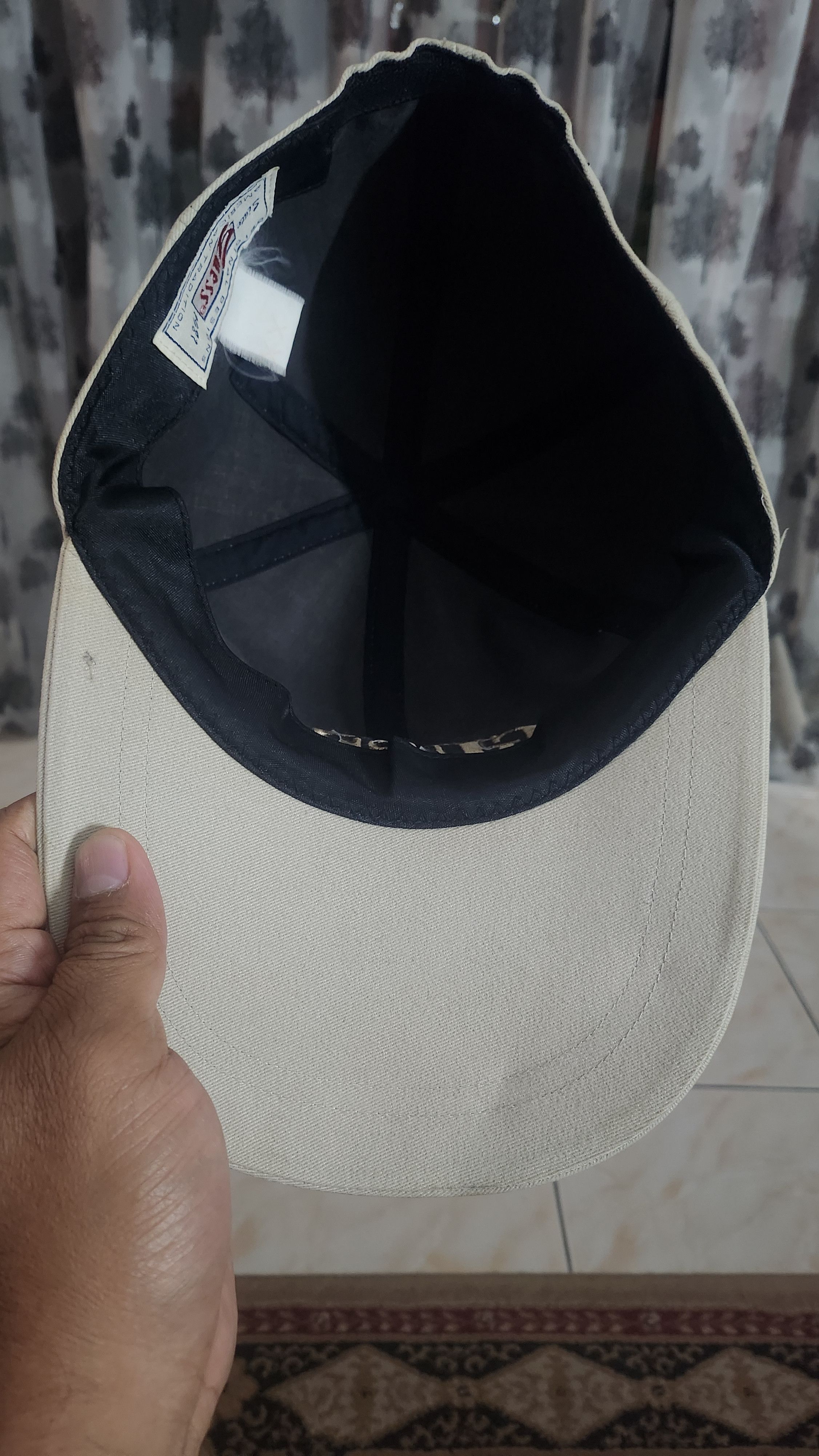 Guess vintage hat