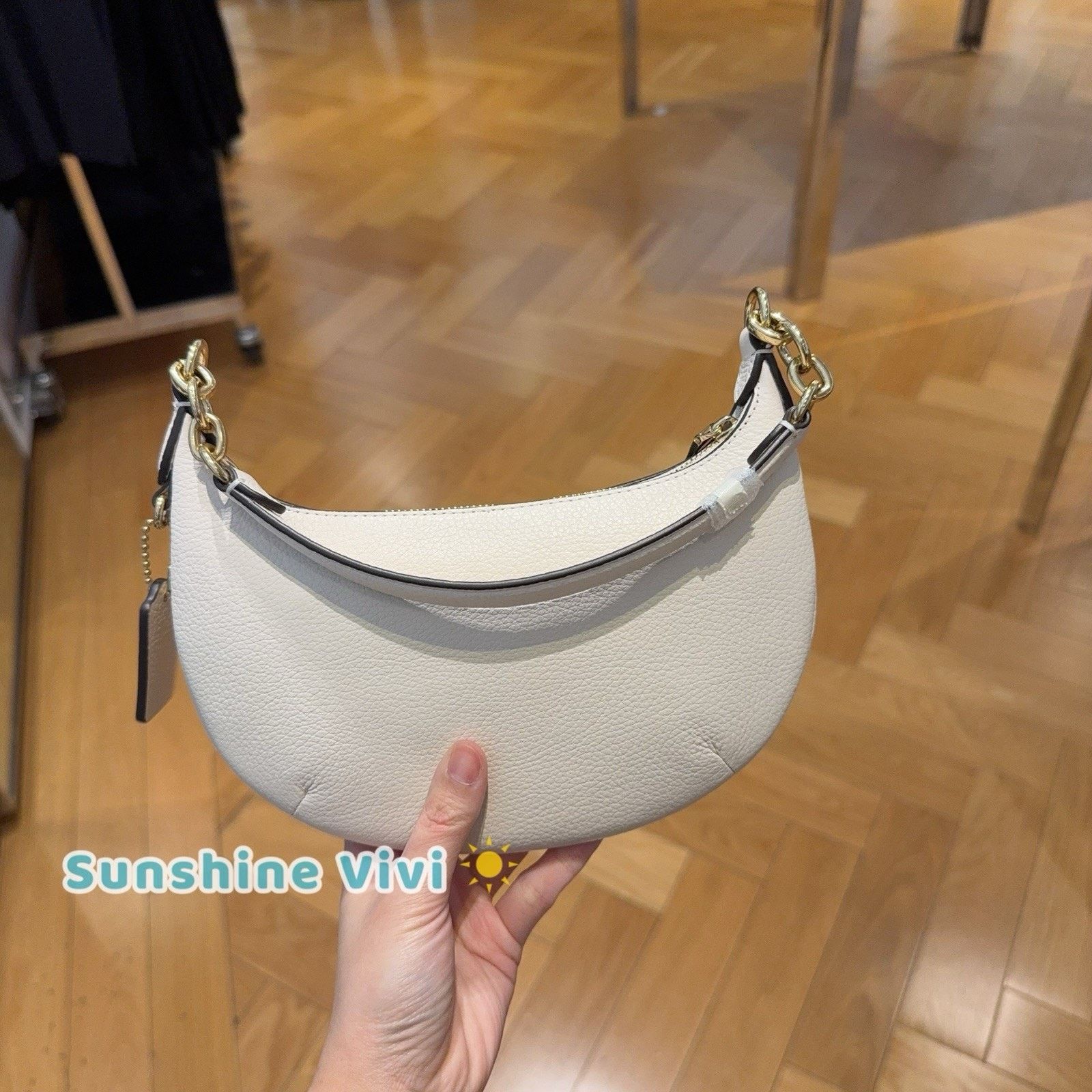 Coach NWT Coach Mini Payton Bag CEL08 Gold/Chalk Petal leather Size ONE SIZE - 2 Thumbnail
