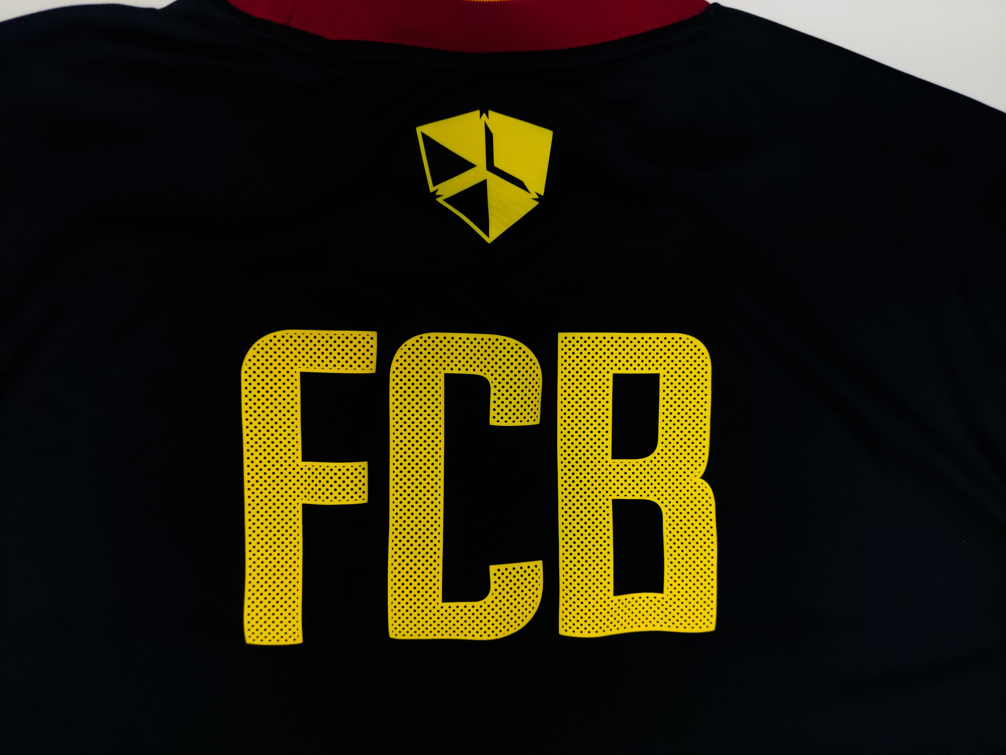 Nike FC Barcelona 2011 2012 Nike Pre-Match Away Jersey Training Size US L / EU 52-54 / 3 - 9 Thumbnail
