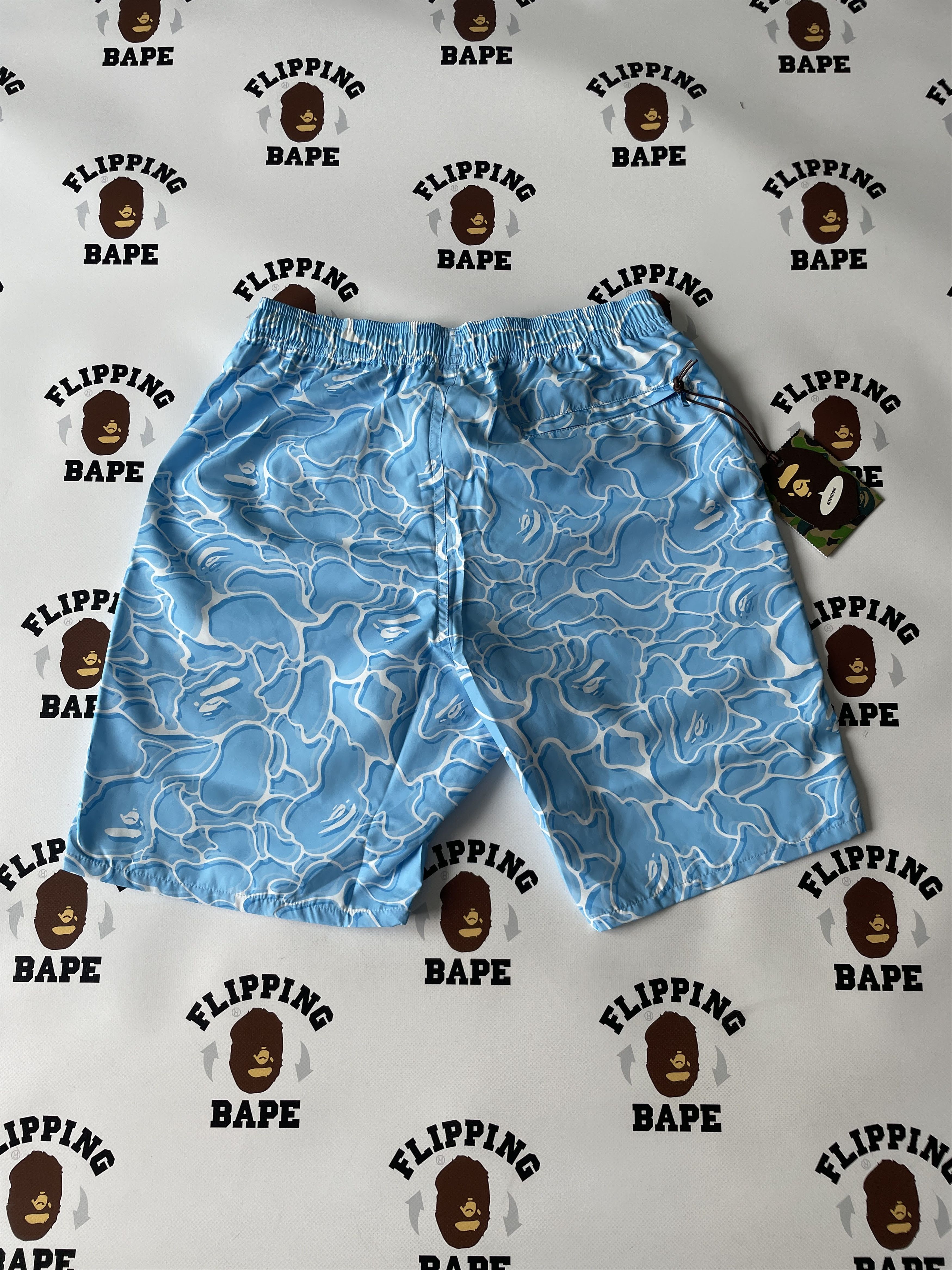 Bape ABC SEA SURFACE CAMO BEACH SHORTS Size US 34 / EU 50 - 2 Thumbnail