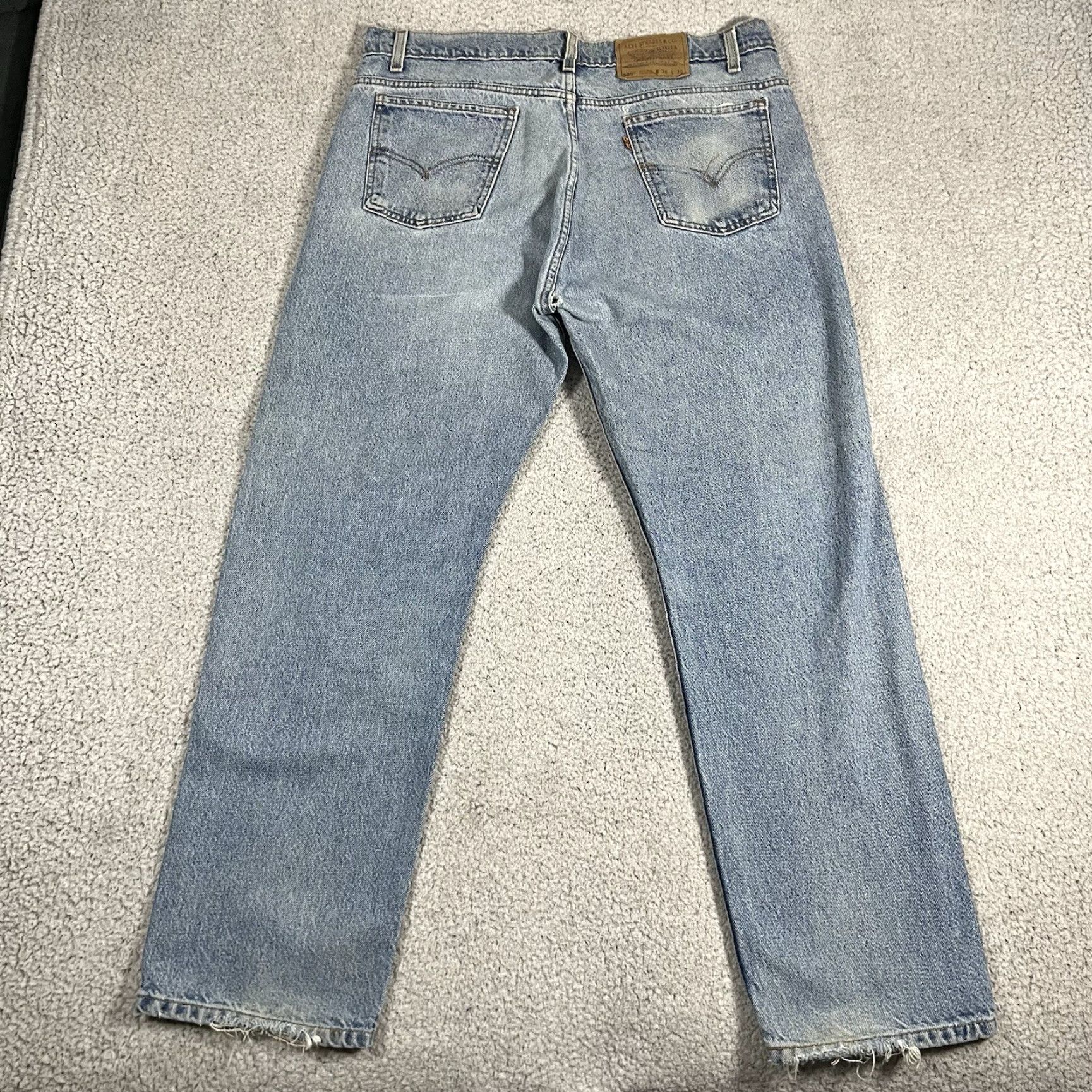 Levi's Levi's 505 Jeans Men 38x30 Blue Light Wash Regular Straight 90s VTG Vintage Denim Cotton Belt Pockets Jeans Model Levi's 505 90s Theme Mens Size US 38 / EU 54 - 3 Thumbnail