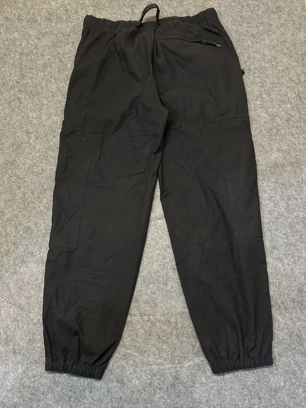 Nike ACG Nike ACG trail pants with a built-in belt and zip pockets. Size US 34 / EU 50 - 3 Thumbnail