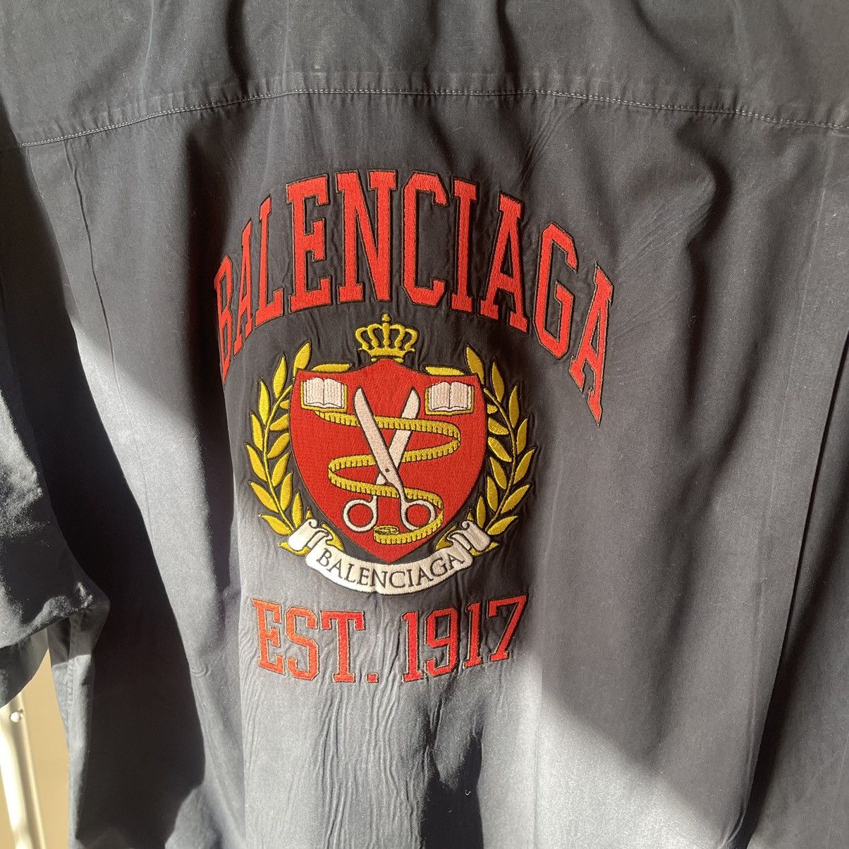 Balenciaga Balenciaga SS22 Scissors Logo Short Sleeve Shirt Size US XL / EU 56 / 4 - 5 Thumbnail