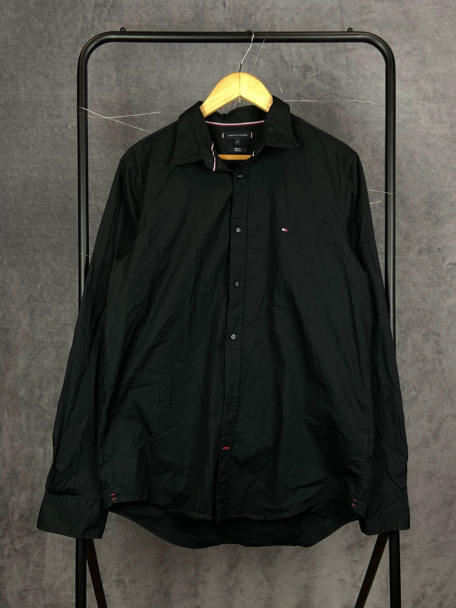 Tommy Hilfiger Tommy Hilfiger Black Shirt XL Classic Vintage Size US XL / EU 56 / 4 - 1 Thumbnail