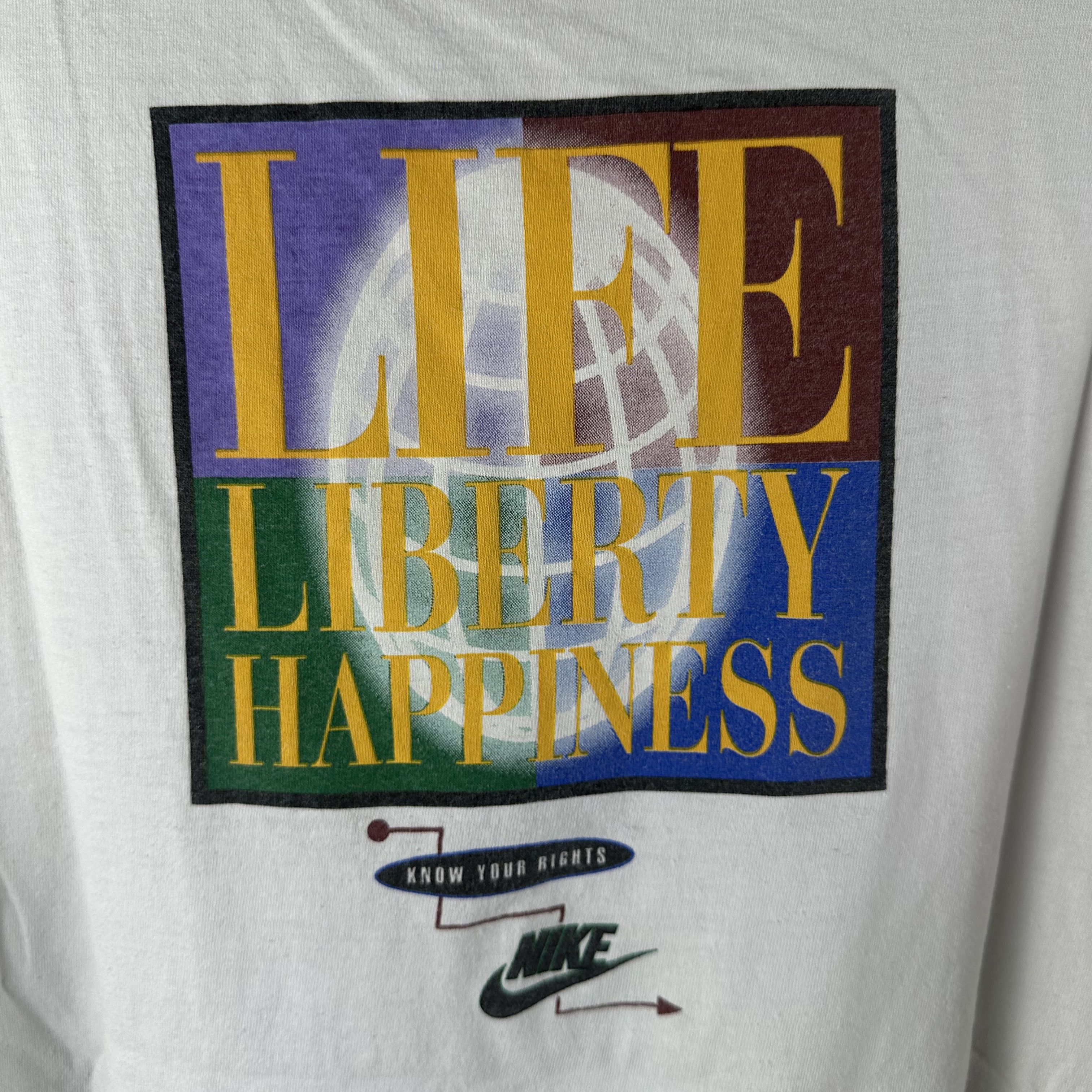 Vintage Nike Play Ball Know Your Rights Life Liberty Happiness Tee Size US L / EU 52-54 / 3 - 4 Thumbnail