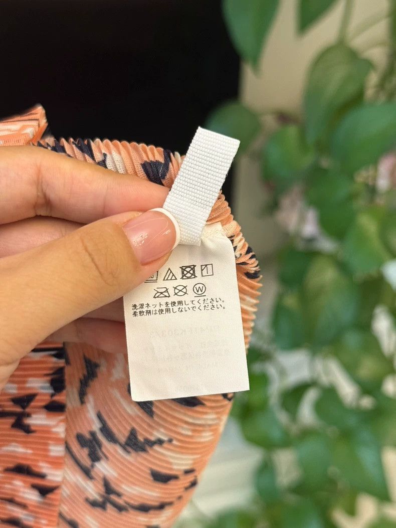 Issey Miyake Issey Miyake size:3 A light orange pleated short-sleeved t Size XS / US 0-2 / IT 36-38 - 3 Thumbnail