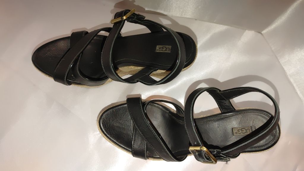 Ugg UGG Jackilyn Black Leather Espadrille Wedge Sandals Size 9.5 Size US 9.5 / IT 39.5 - 3 Thumbnail