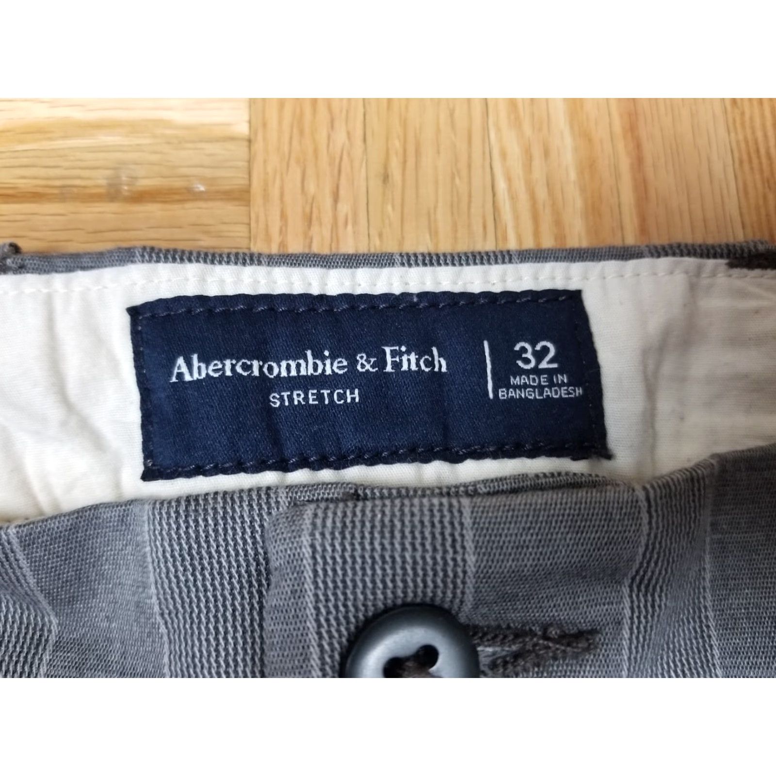 Abercrombie & Fitch NWOT Abercrombie & Fitch Gray Striped Shorts Men's 32 Size US 32 / EU 48 - 2 Thumbnail