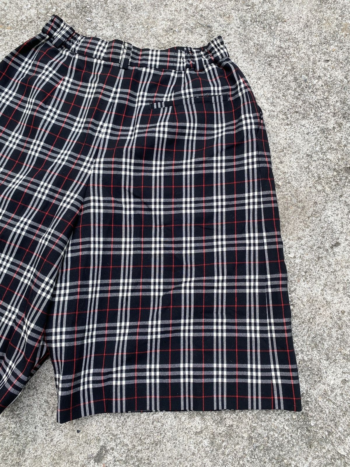 Burberry × Burberry Prorsum × Vintage Vintage 90’s Burberrys Golf Novacheck Short Pant Size 24" / US 00 / IT 34 - 6 Thumbnail
