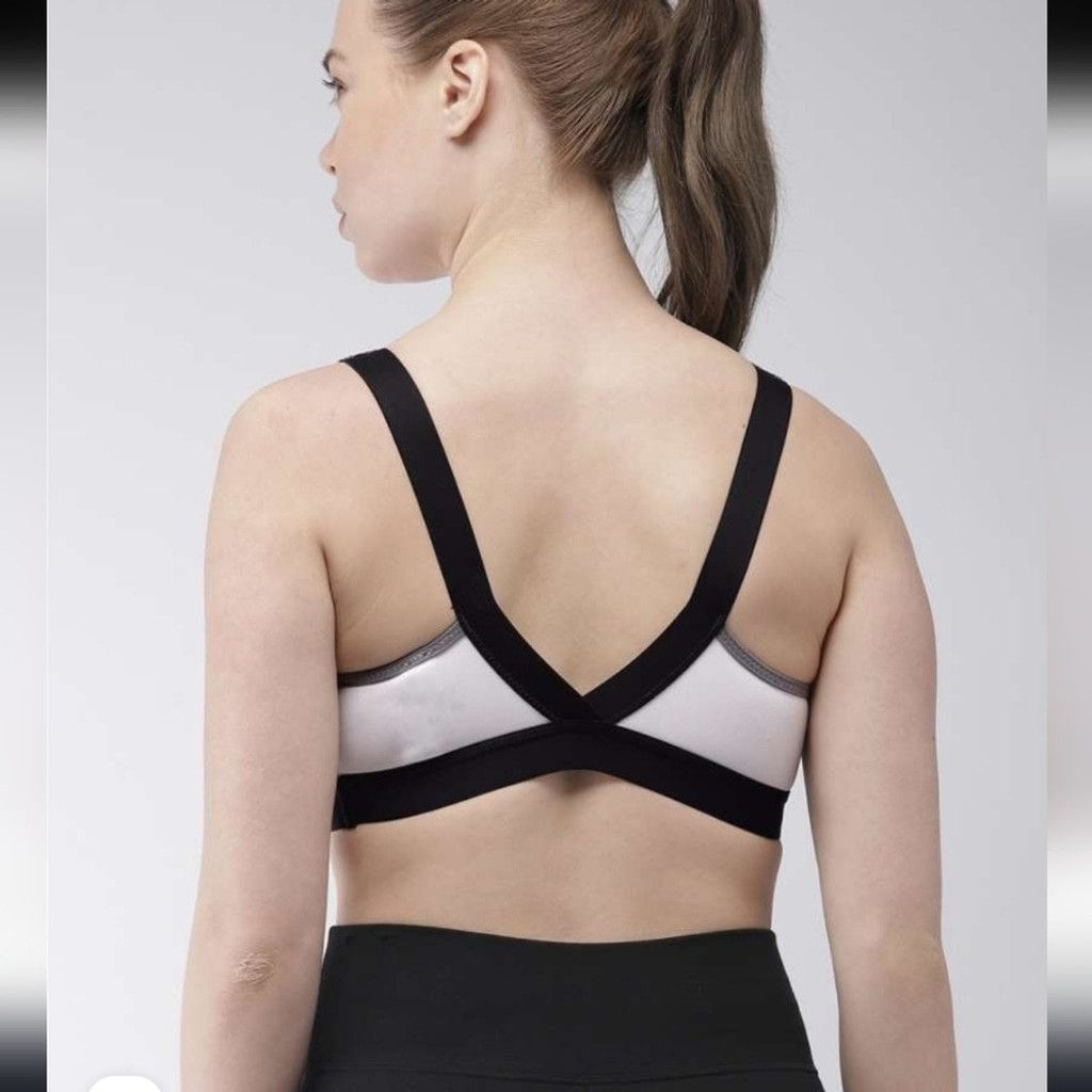 Nike NWT Nike Victory Black and Gray Color-block Sports Bra Size ONE SIZE - 3 Thumbnail