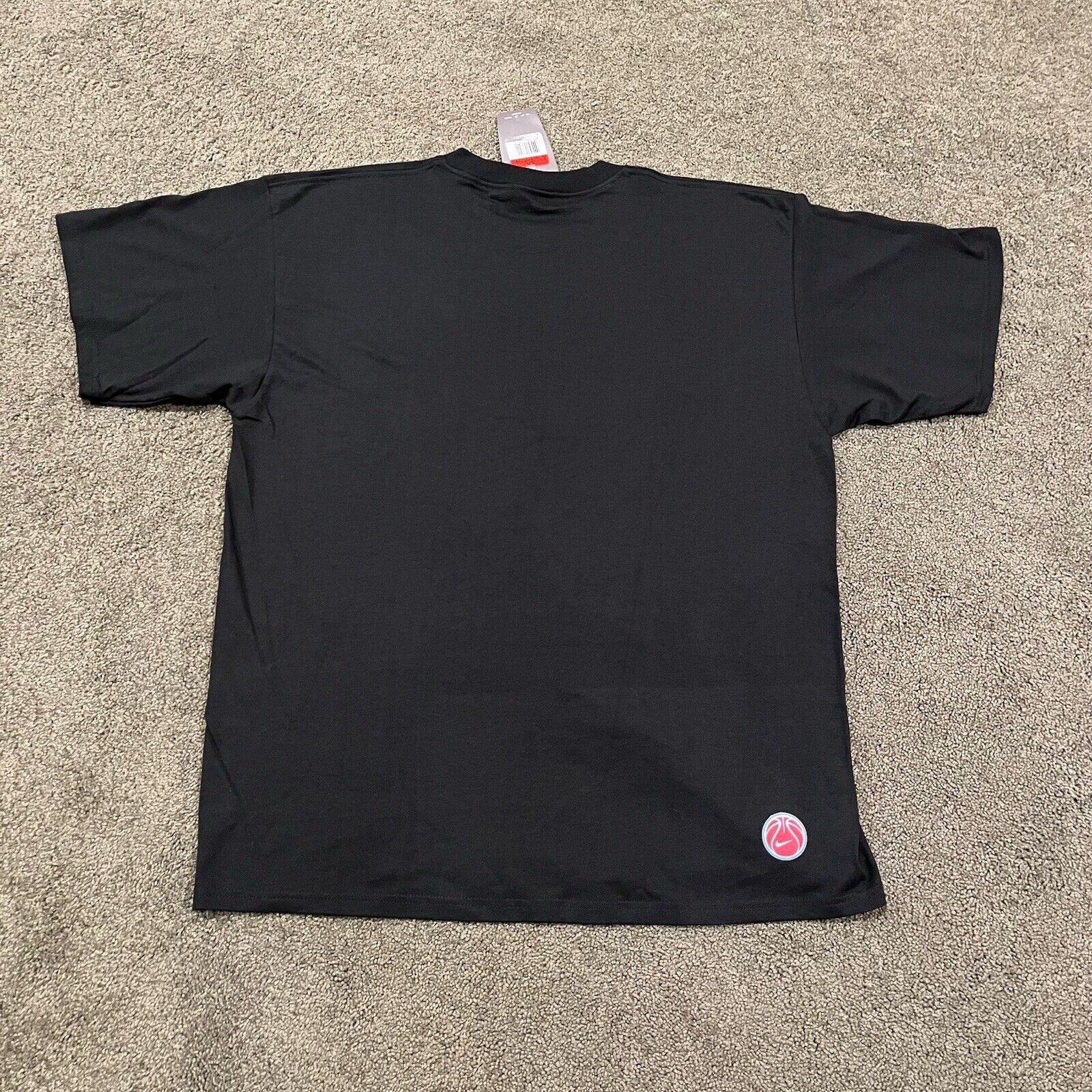 Nike VTG 90s Nike Basketball T Shirt Dunking Clouds Black LARGE Size US L / EU 52-54 / 3 - 9 Thumbnail