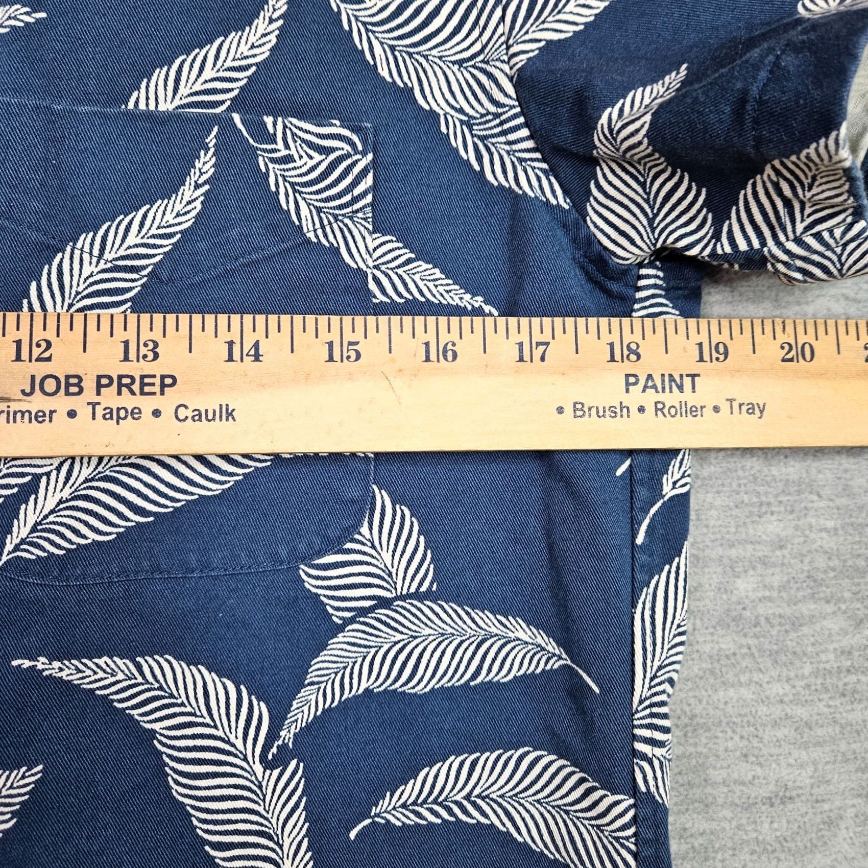 J.Crew J.CREW Button-Up Shirt Short Sleeve Multicolor Feather Printed Size S Mens Regular Button-Down Collared Size US S / EU 44-46 / 1 - 5 Thumbnail