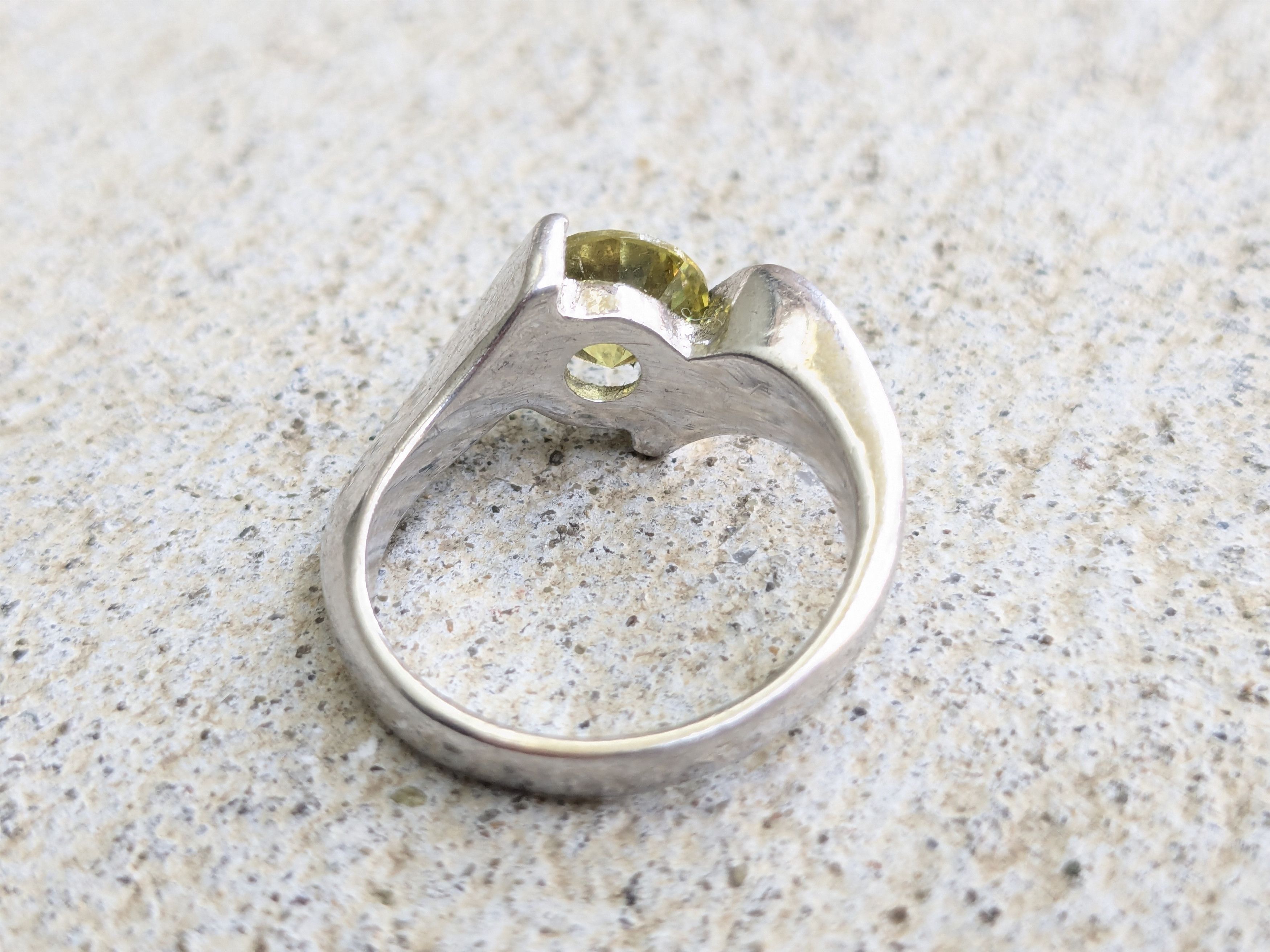 Jewelry × Sterling Silver × Vintage Sterling Silver Ring Green CZ Round Faceted Bypass 7.75 Size ONE SIZE - 6 Thumbnail