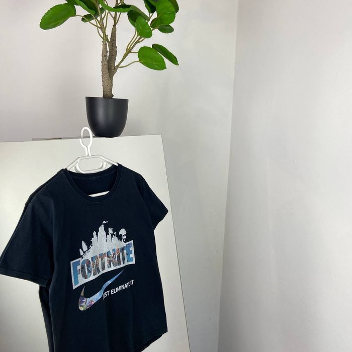 T shirt fortnite nike hot sale