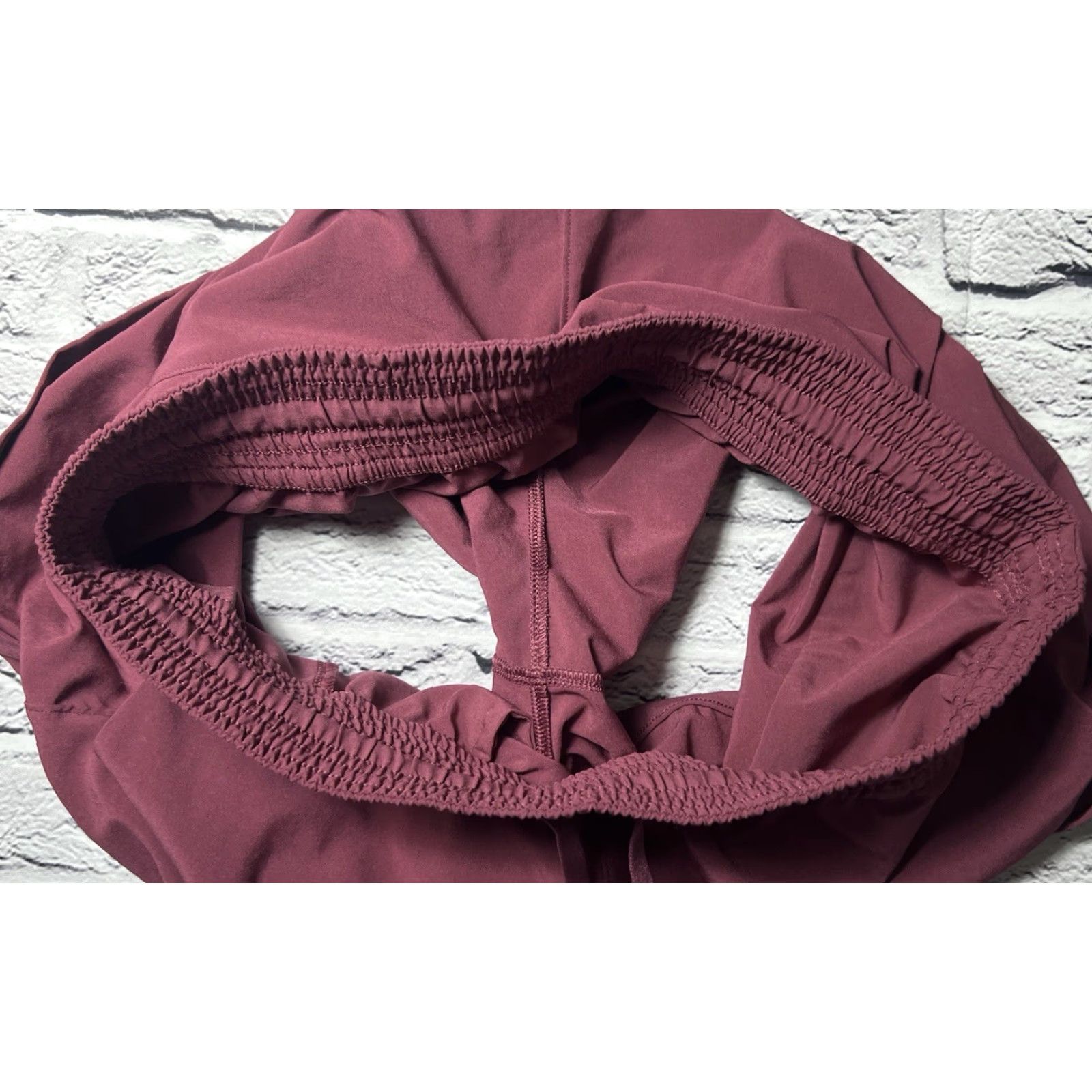 Lululemon Lululemon Spring Break Away Shorts Women’s 4 Chianti 3” Inseam Mid rise Size 27" / US 4 / IT 40 - 3 Thumbnail