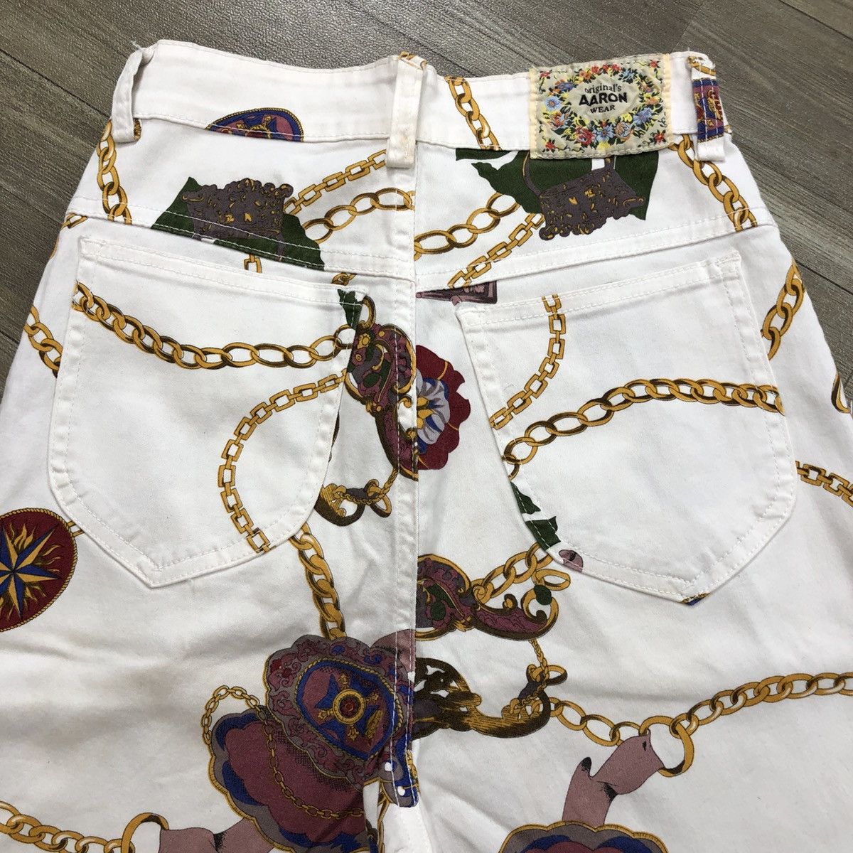 Vintage Crazy Vintage 90s Chain Bondage Fullprint Vescae Style Jeans Size 24" / US 00 / IT 34 - 11 Thumbnail