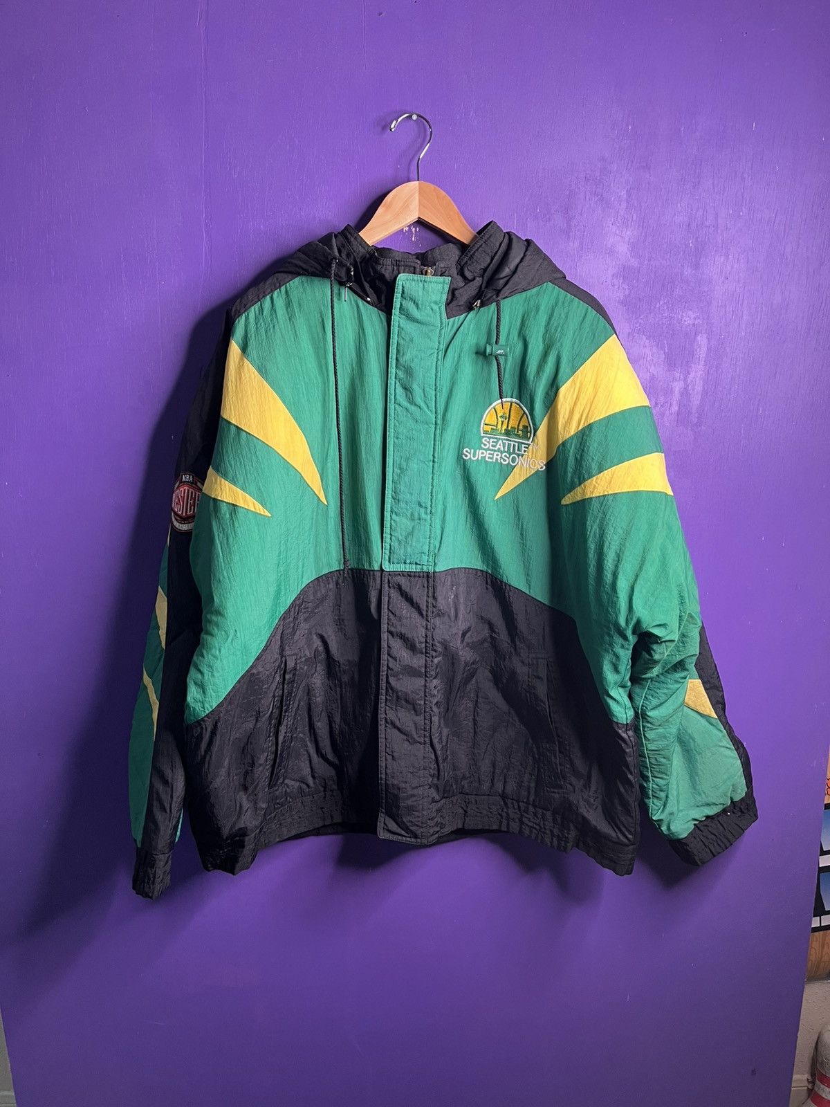 Vintage 90s Apex one Seattle SuperSonics puffer jacket