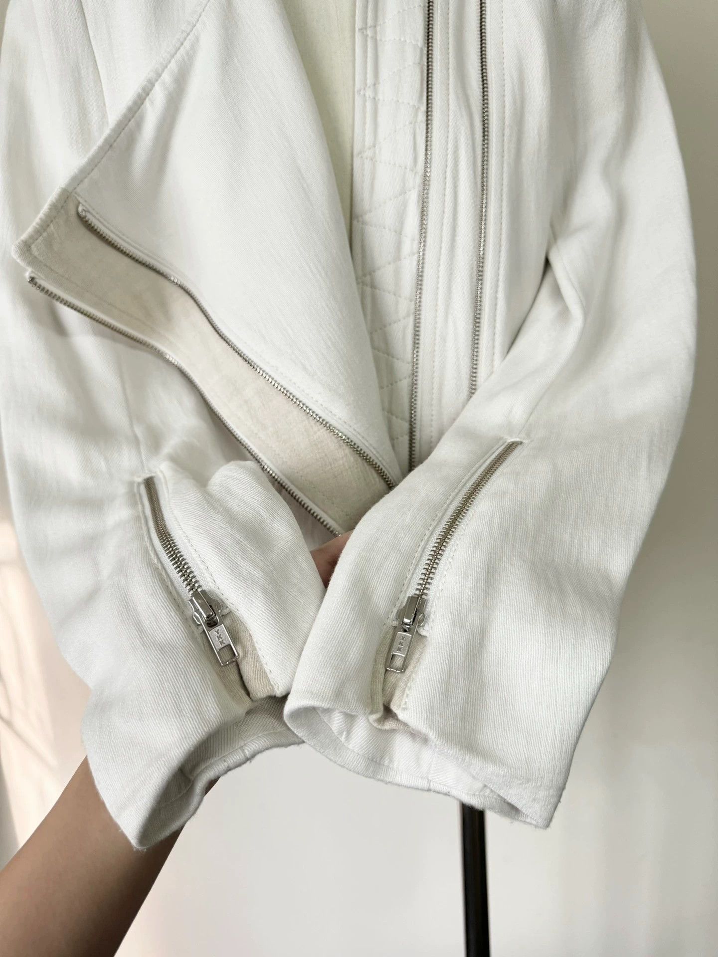Ann Demeulemeester Ann Demeulemeester 03SS White Double-Zip Short Jacket 38 Size XS / US 0-2 / IT 36-38 - 8 Thumbnail