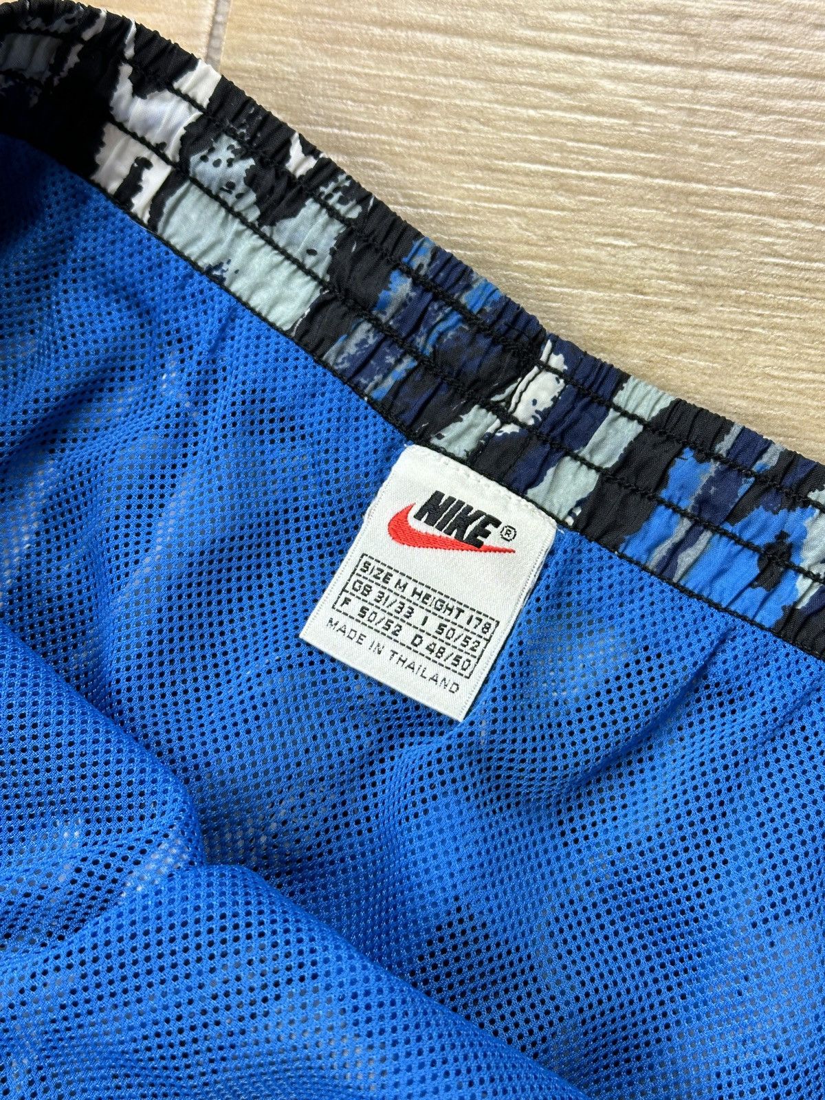 Nike × Vintage Vintage 90’s Nike Nylon Abstract All Over Print Swim Shorts Size US 32 / EU 48 - 9 Thumbnail
