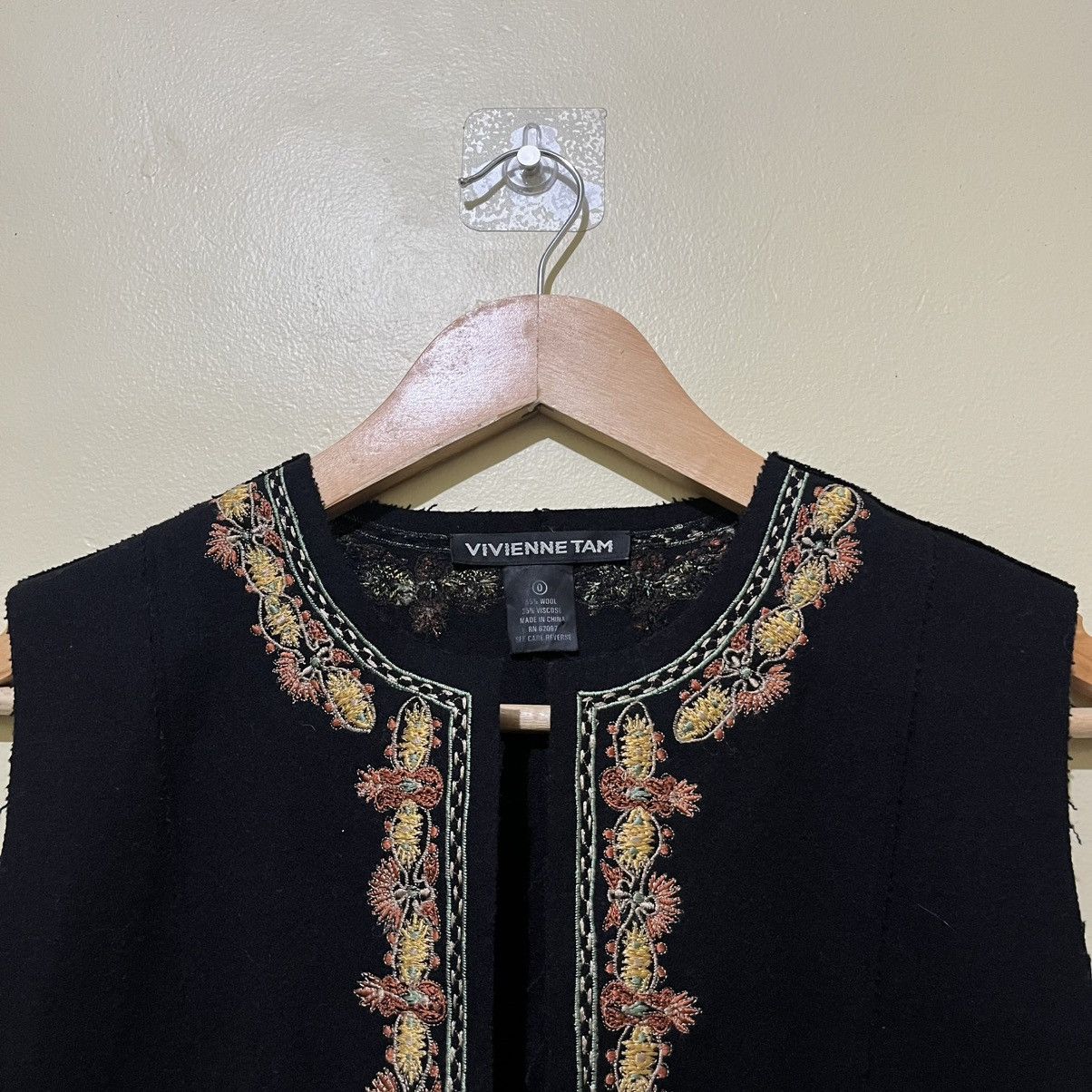 Vivienne Tam VINTAGE VIVIENNE TAM - FLORAL EMBROIDERY DESIGN VEST Size S / US 4 / IT 40 - 3 Thumbnail