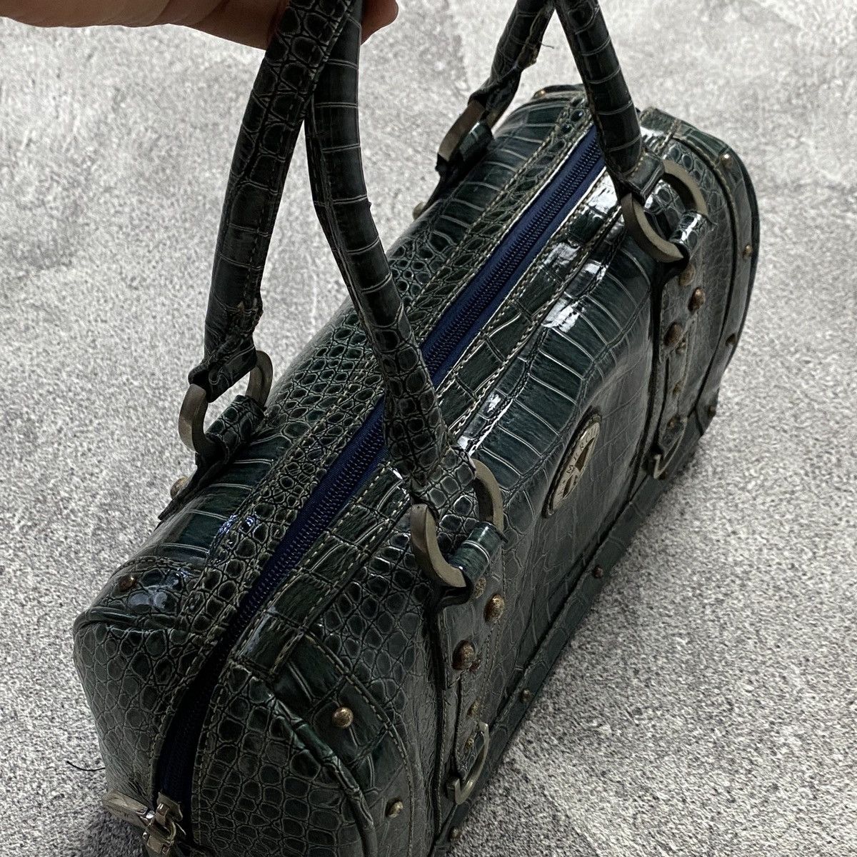 Japanese Brand 2000s Glossy Croc Pattern Structured Handbag Size ONE SIZE - 5 Thumbnail
