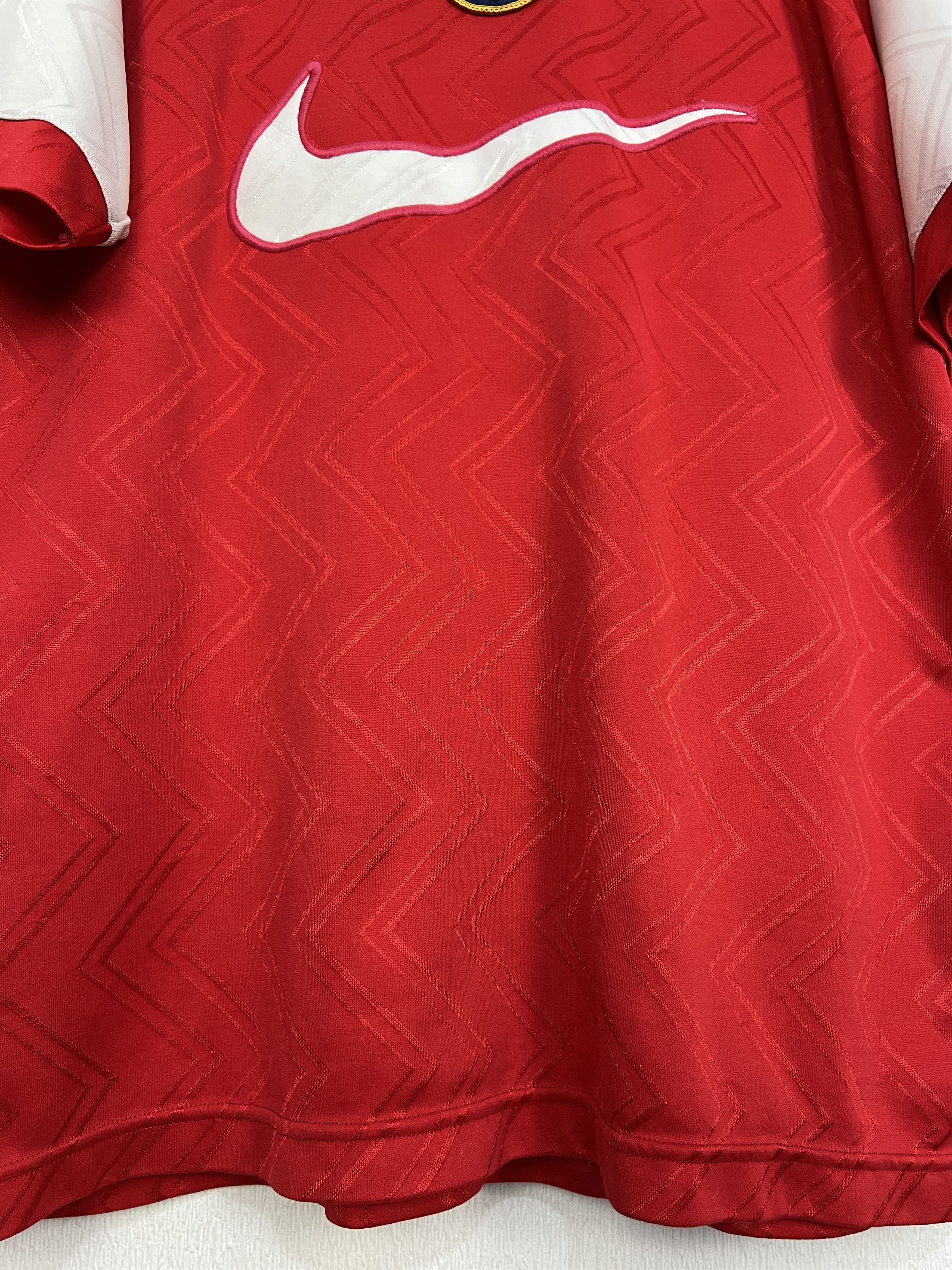 Nike Arsenal Centre Logo Swoosh Football Shirt Soccer Jersey Size US XL / EU 56 / 4 - 5 Thumbnail