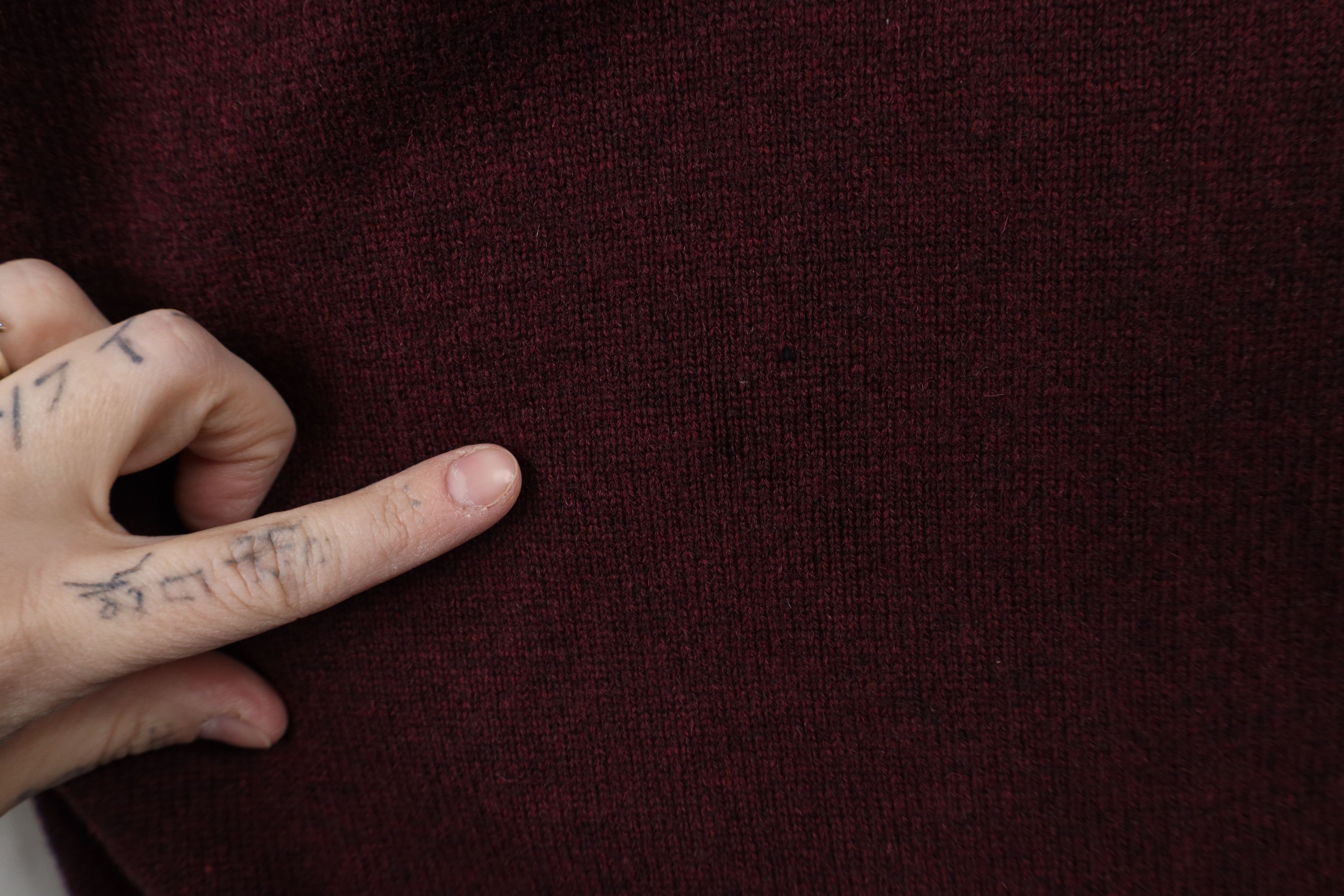 L.L. Bean × Vintage Vintage 90s LL Bean Lambswool Blend Knit V-Neck Sweater Red Size US L / EU 52-54 / 3 - 4 Thumbnail