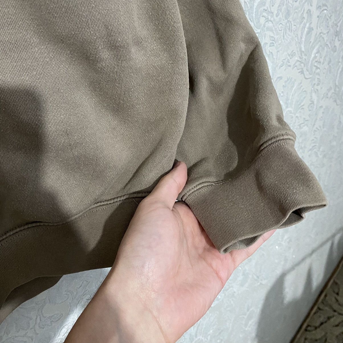 FOG Fear Of God Essentials Crewneck Desert Taupe M Size US M / EU 48-50 / 2 - 8 Thumbnail